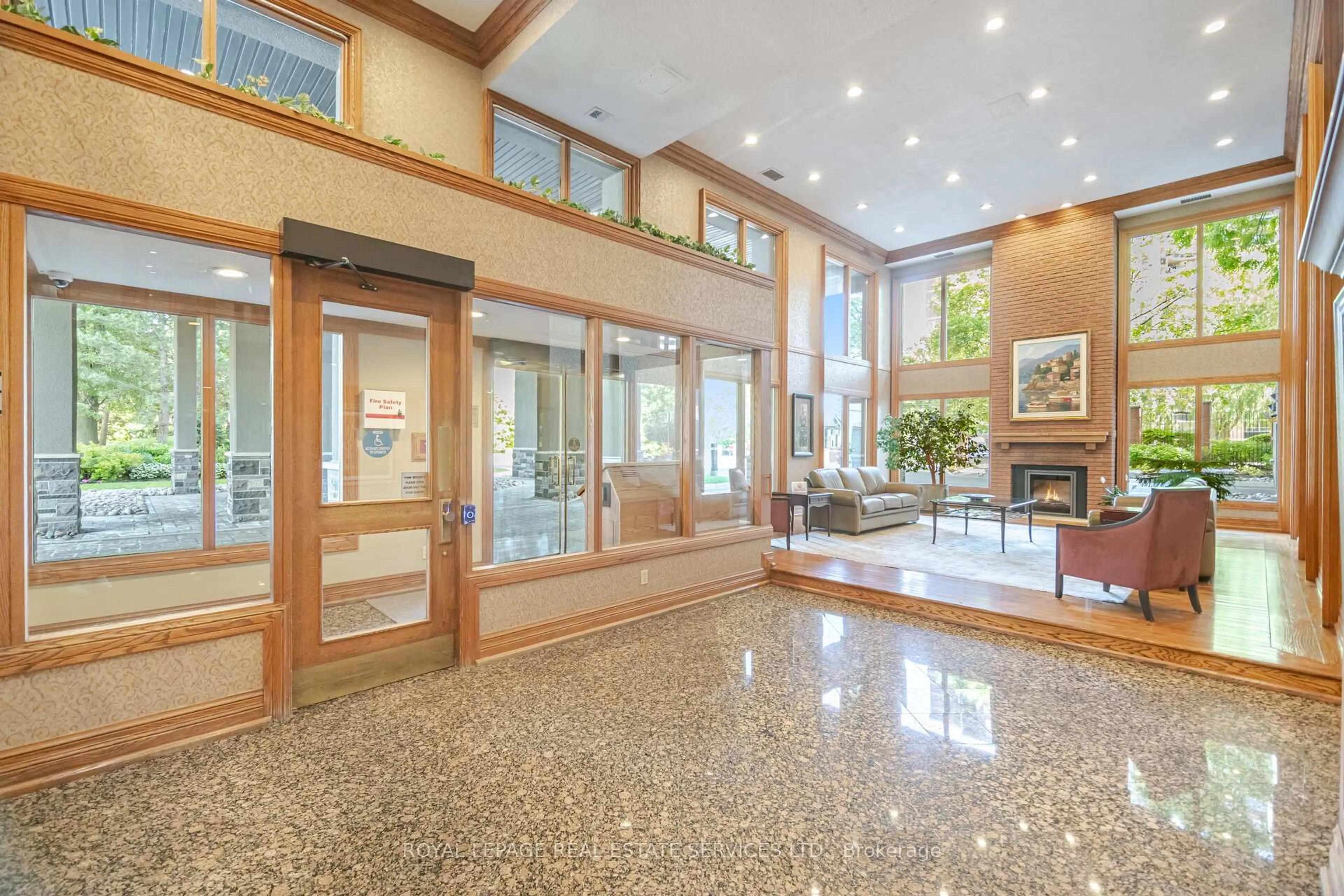 Lobby for 40 Richview Rd #1203, Toronto Ontario M9A 5C1