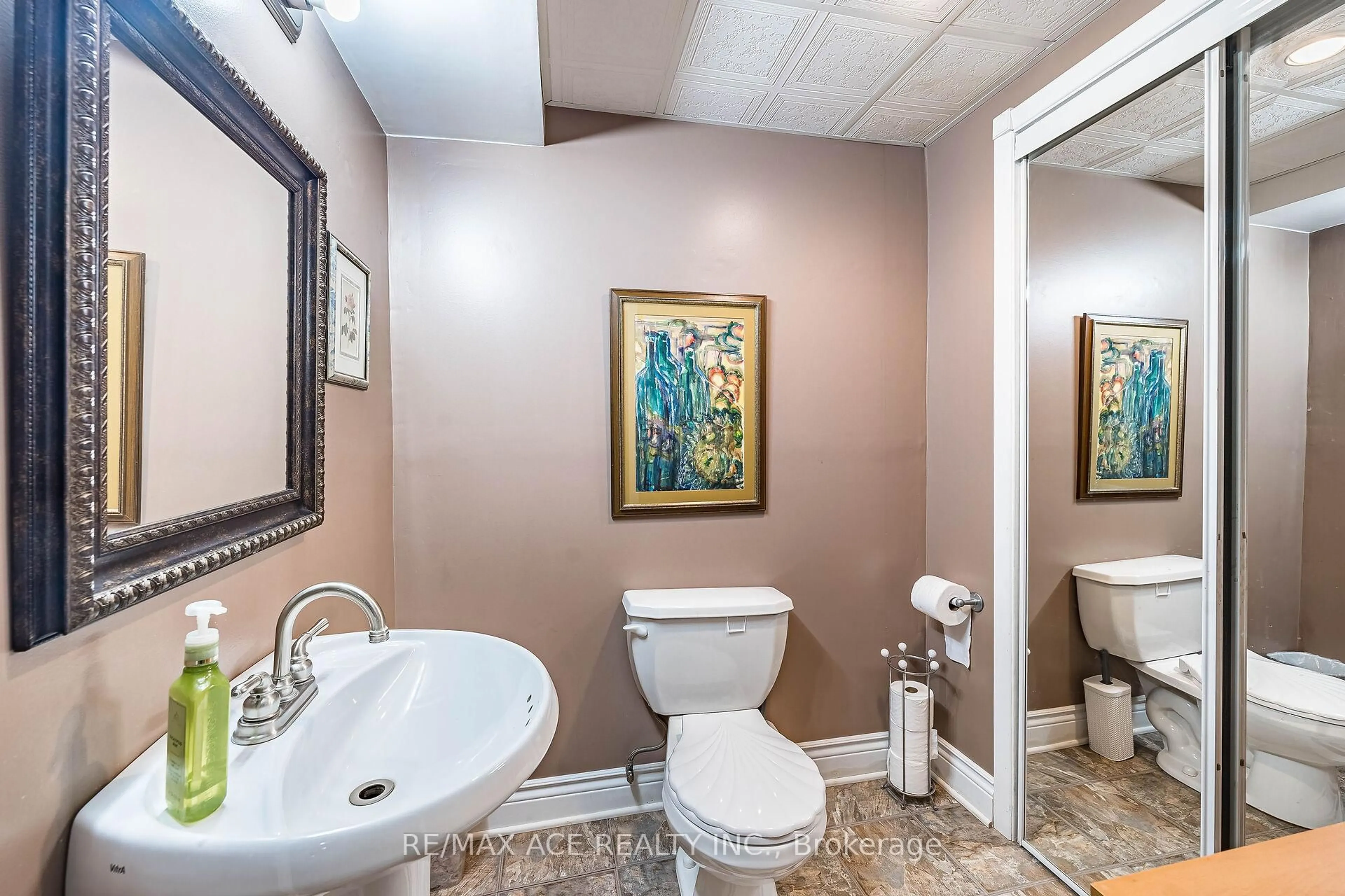 Standard bathroom, ceramic/tile floor for 27 Woodsview Ave, Toronto Ontario M9W 6B9