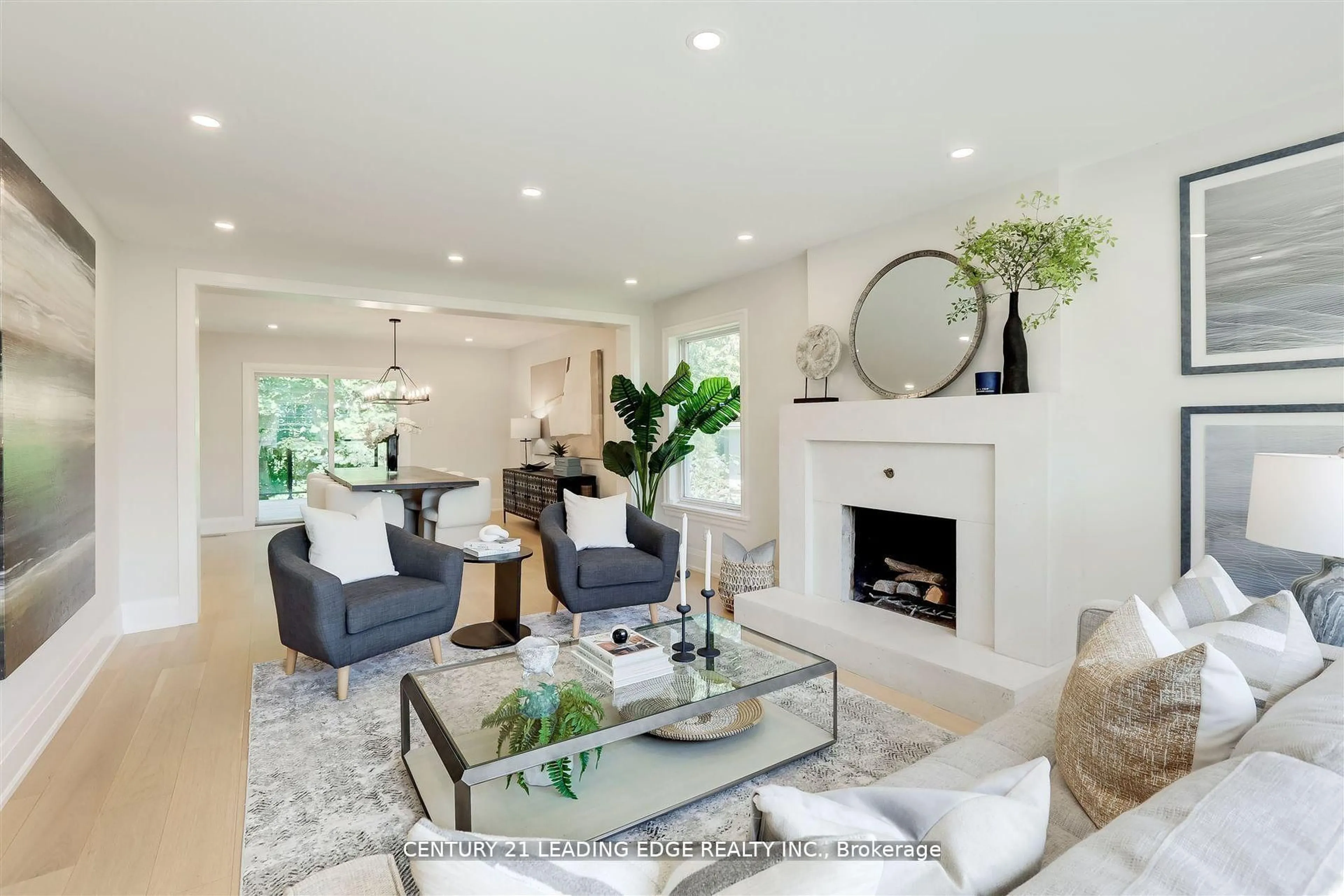 Living room with furniture, unknown for 163 Confederation St, Halton Hills Ontario L7G 4S8