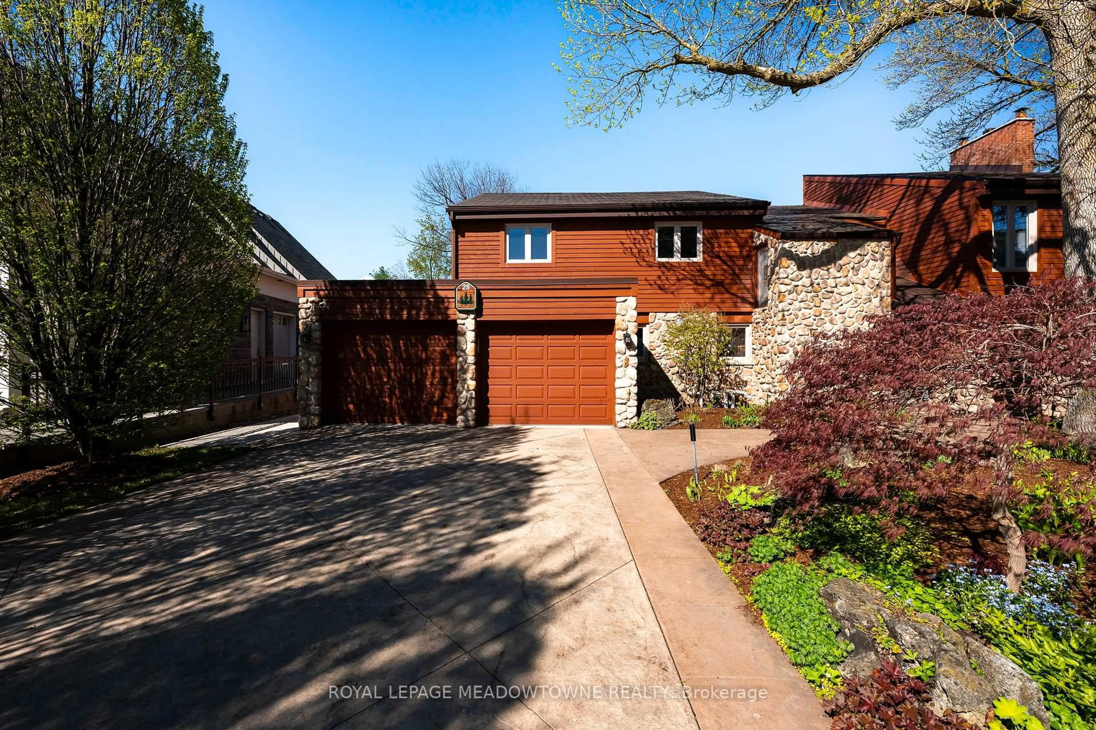 Home with brick exterior material, street for 28 Pine Tree Cres, Brampton Ontario L6W 1C8