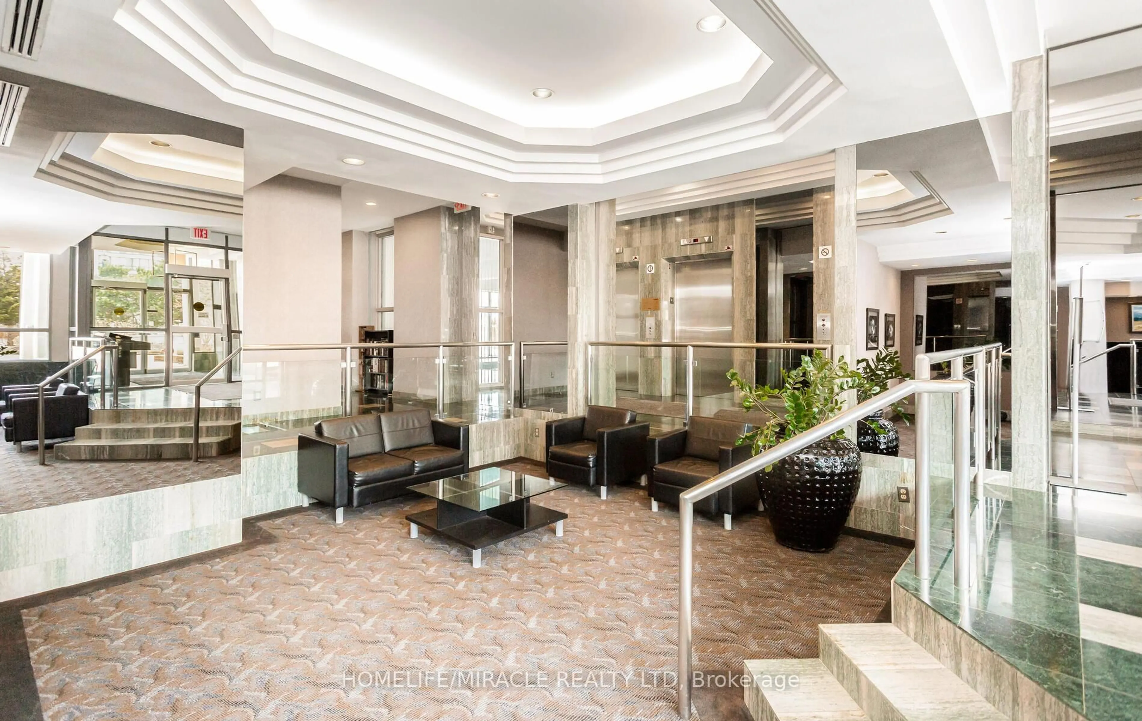 Lobby for 4450 Tucana Crt #2008, Mississauga Ontario L5R 3R4