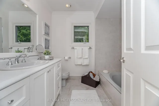 Additional image 23 of 70 Kenpark Ave