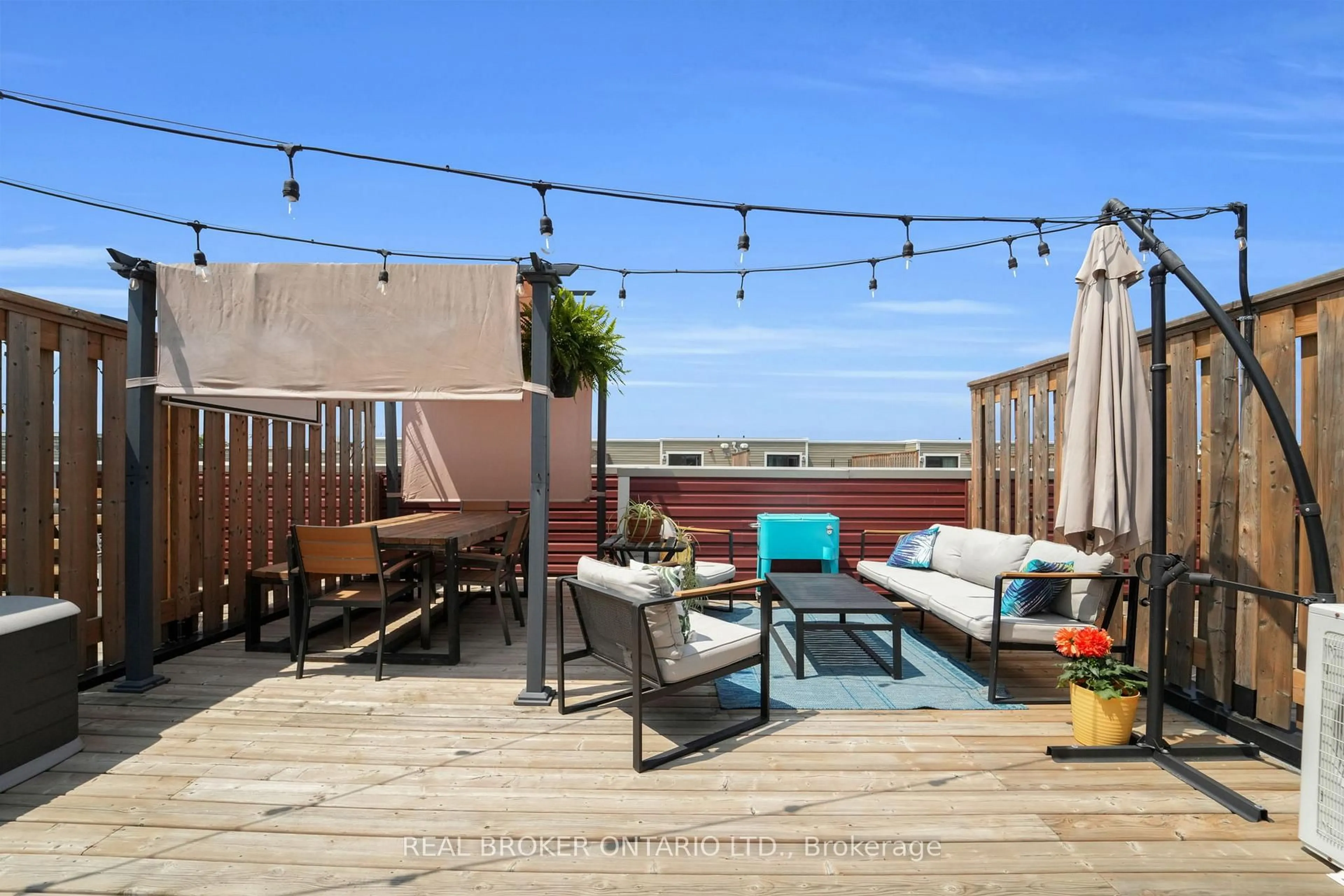 Patio, unknown for 100 Long Branch Ave #14, Toronto Ontario M8W 0C1