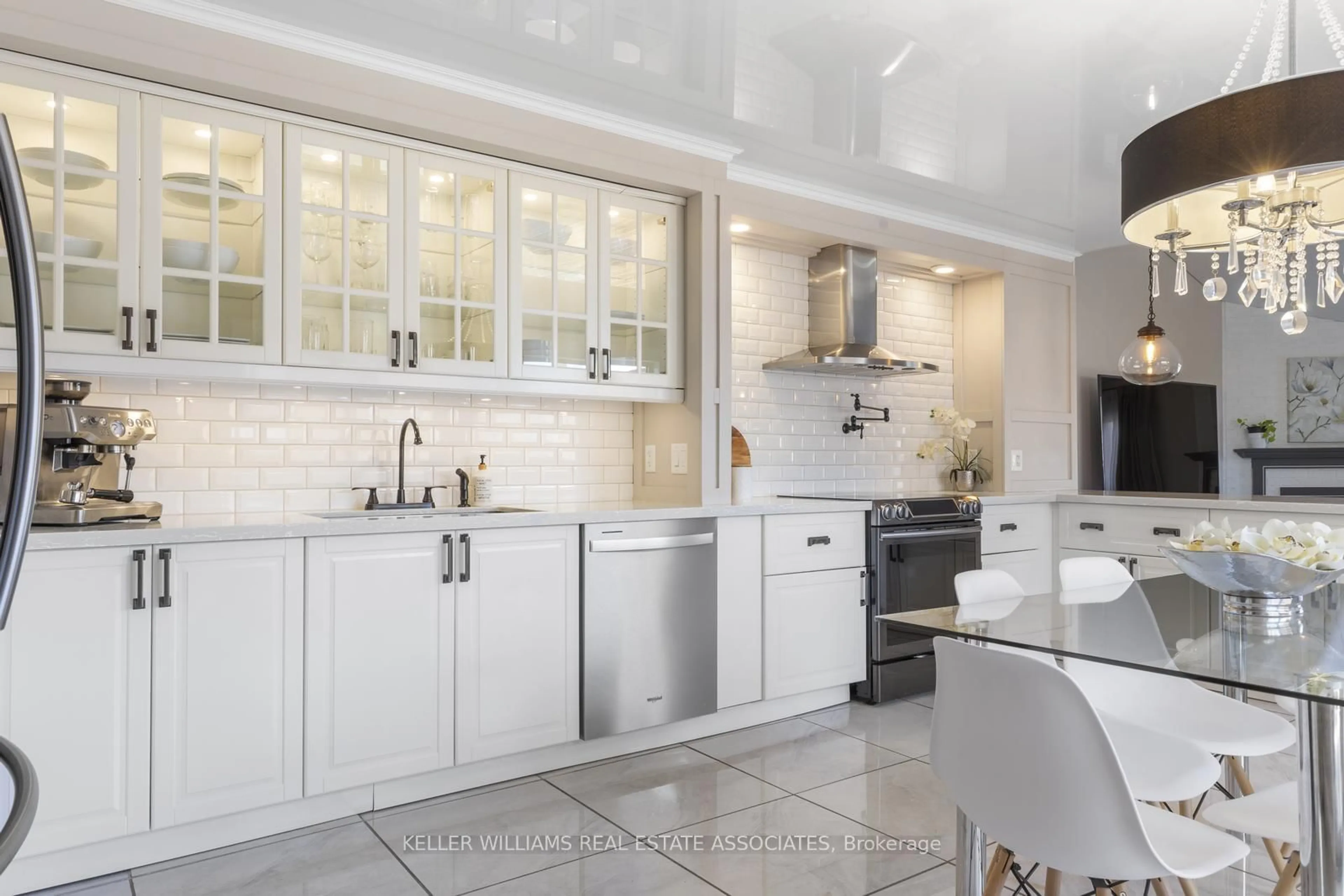 Contemporary kitchen, ceramic/tile floor for 4115 Barbican Dr, Mississauga Ontario L5L 2C4