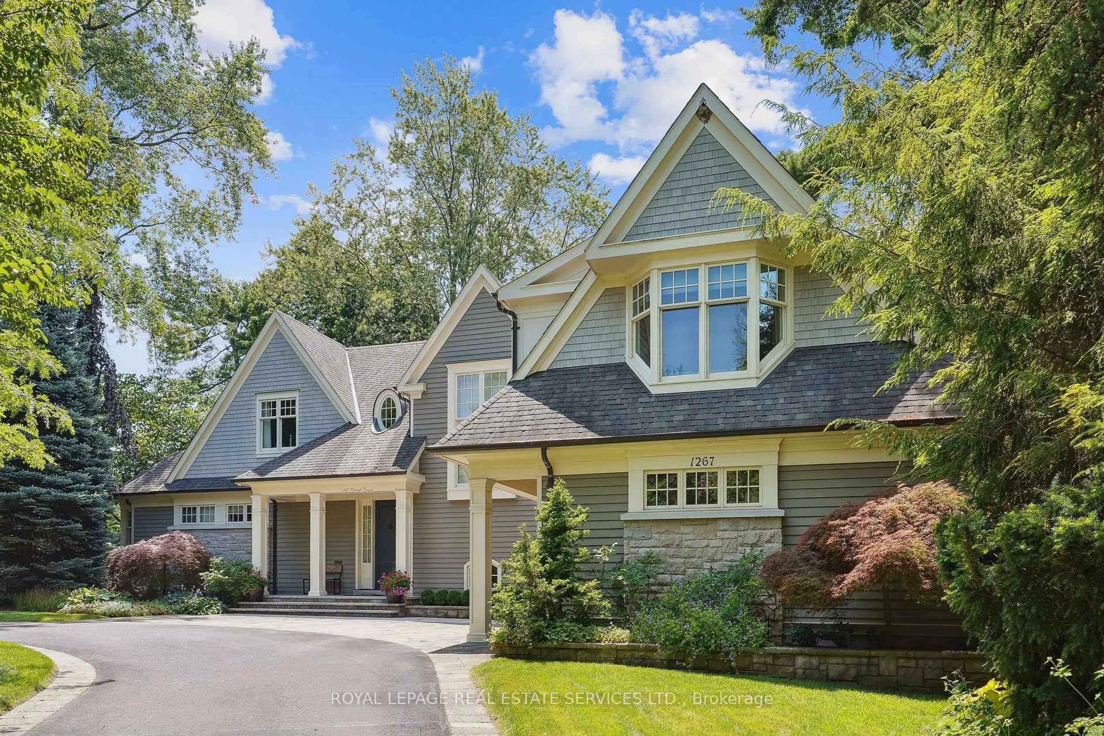 Home with brick exterior material, street for 1267 Cumnock Cres, Oakville Ontario L6J 2N6