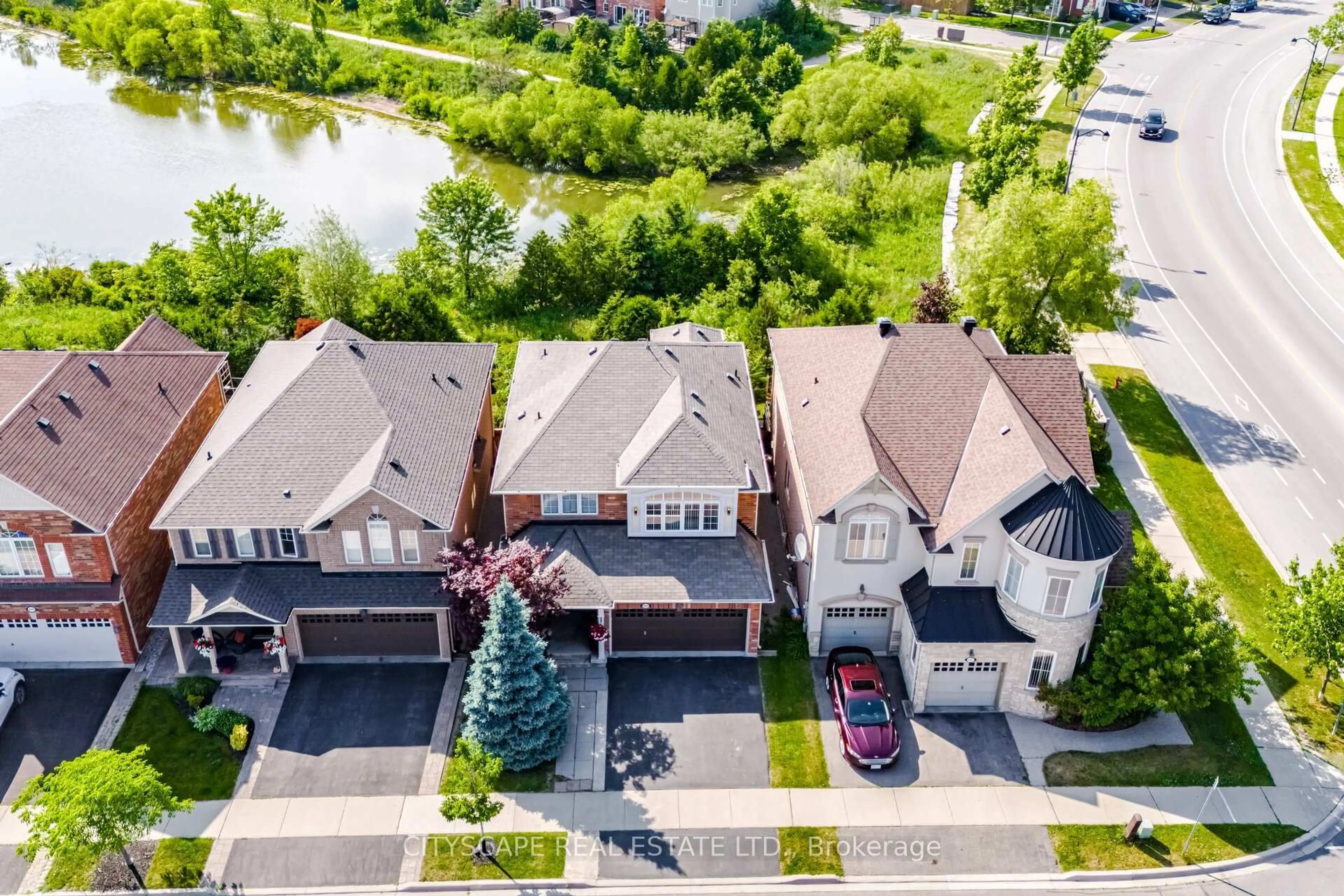 A pic from outside/outdoor area/front of a property/back of a property/a pic from drone, street for 657 Symons Cross, Milton Ontario L9T 7S2