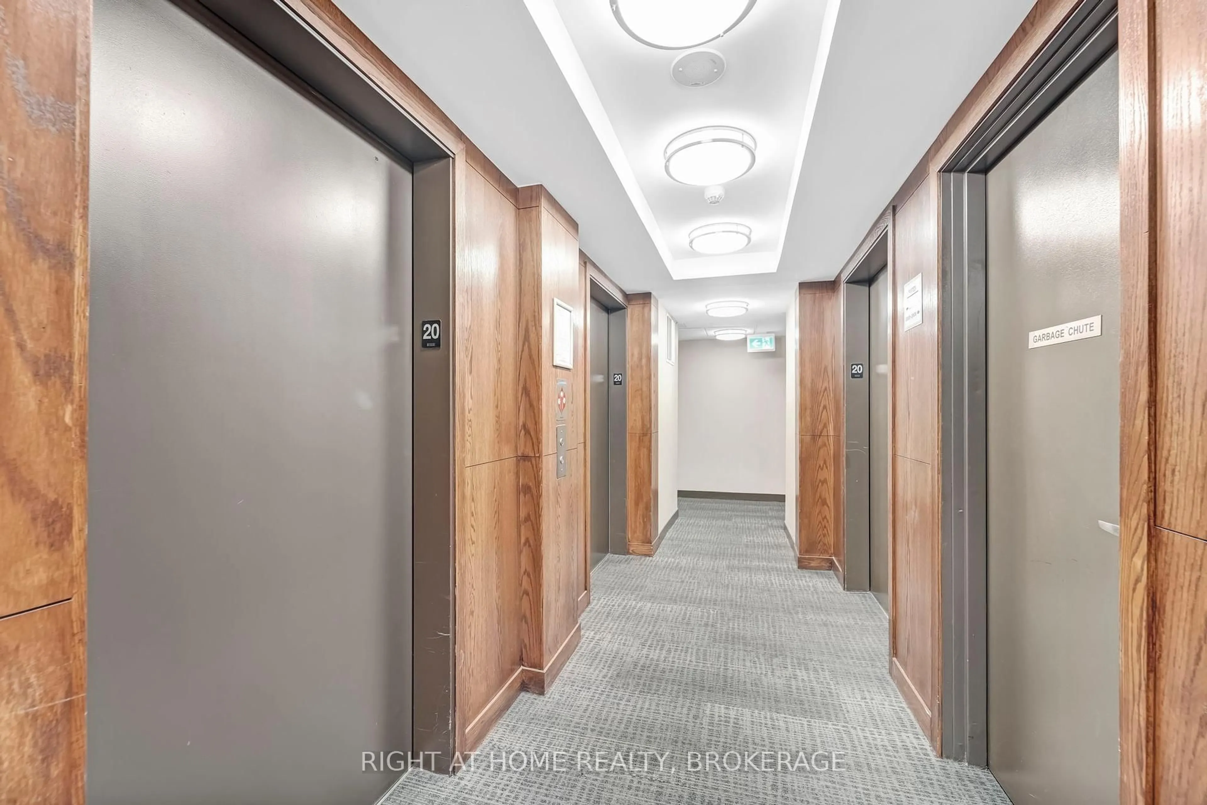 Indoor foyer for 15 Legion Rd #2005, Toronto Ontario M8V 0A9