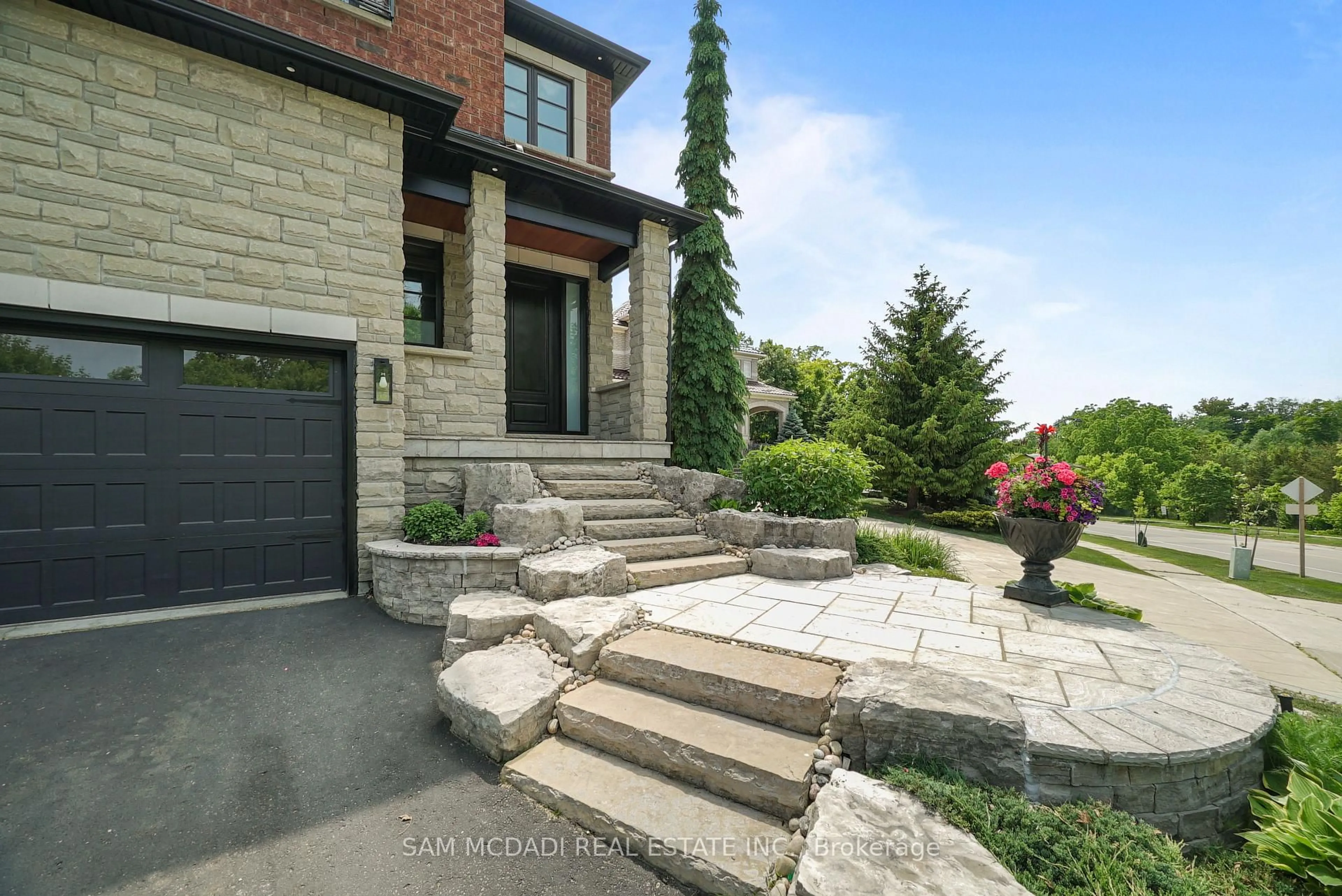 Unknown for 956 Sombrero Way, Mississauga Ontario L5W 1S9