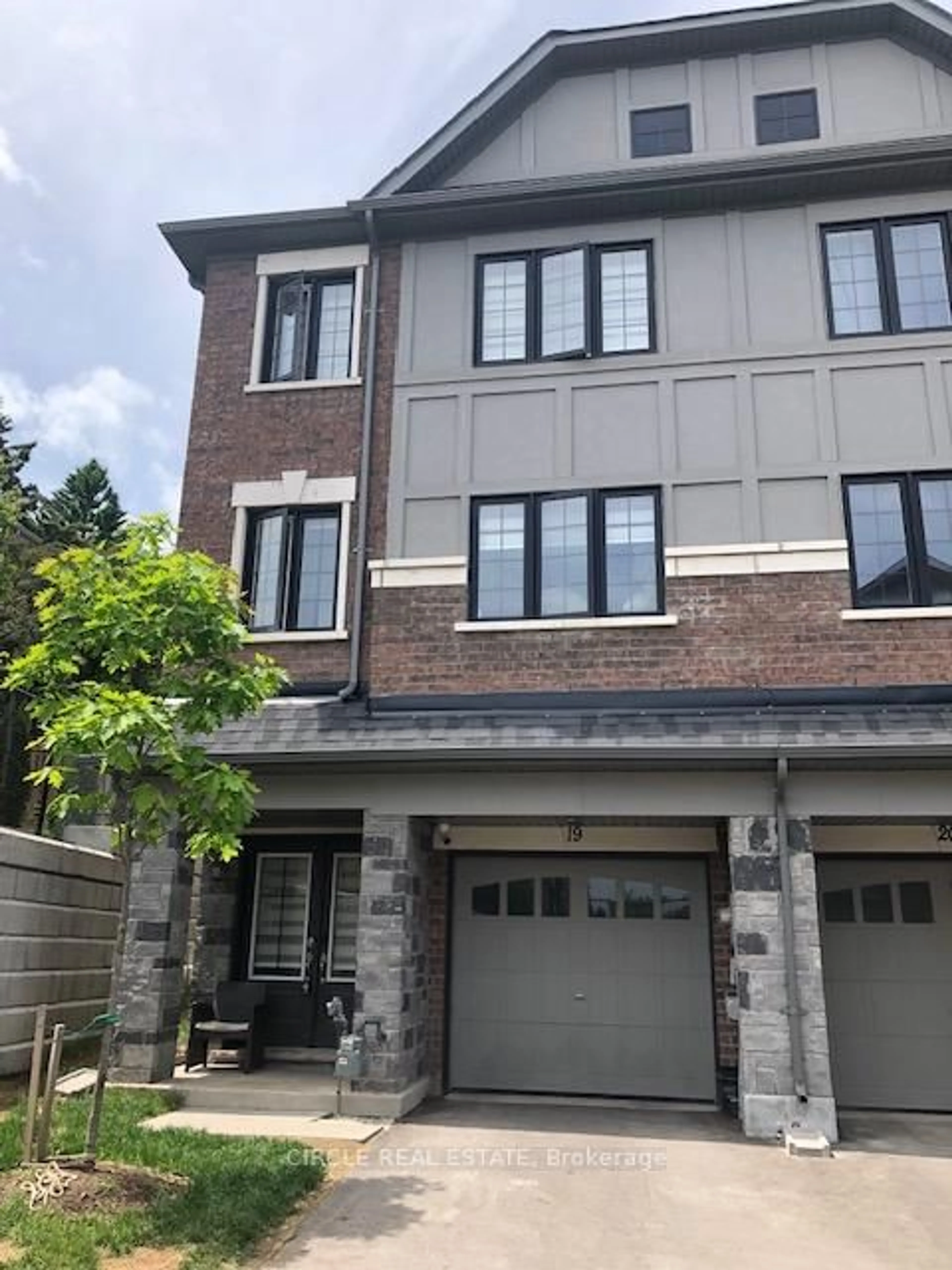 Home with brick exterior material, street for 68 First St #19, Orangeville Ontario L9W 2E6