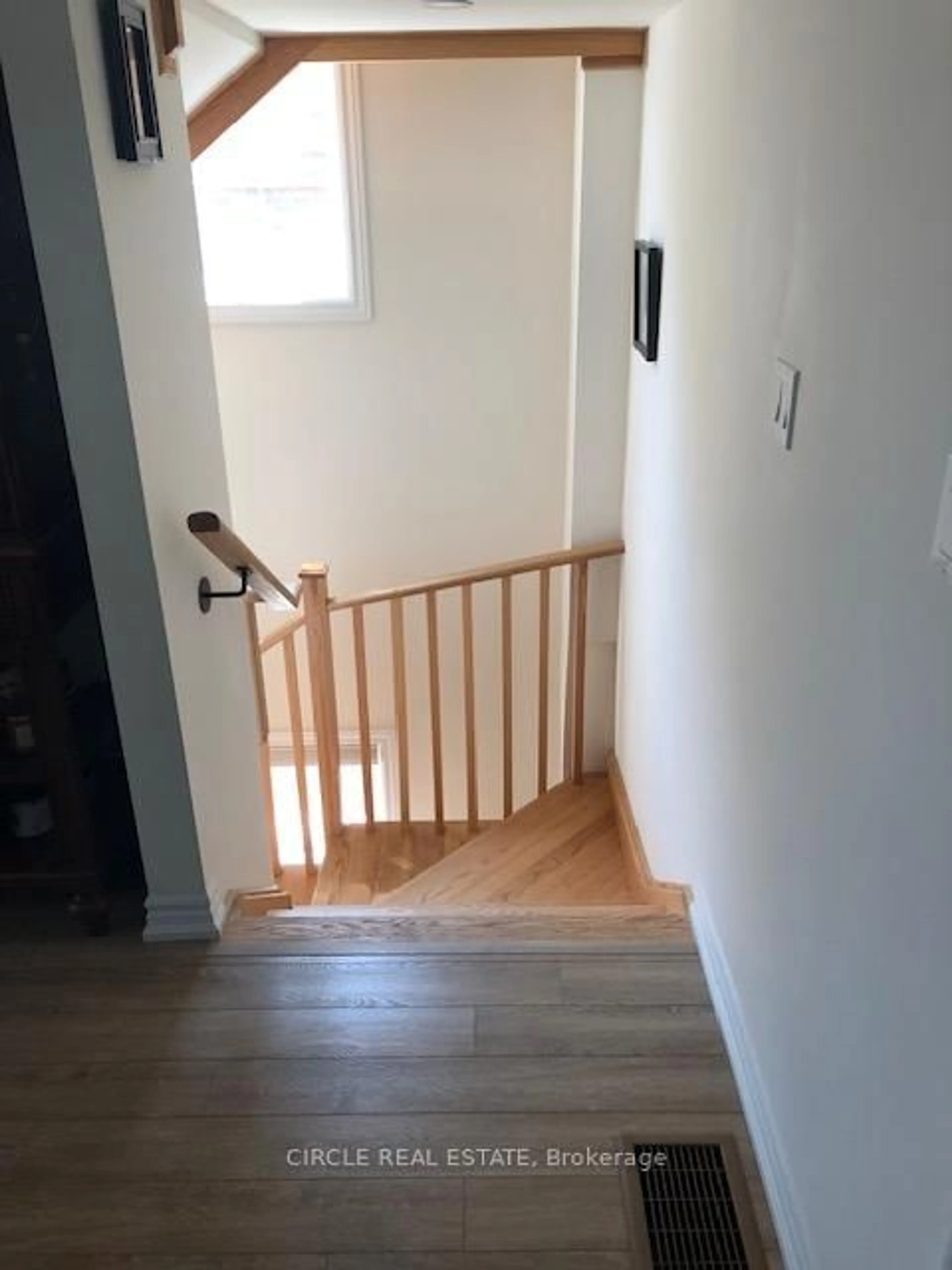 Stairs for 68 First St #19, Orangeville Ontario L9W 2E6