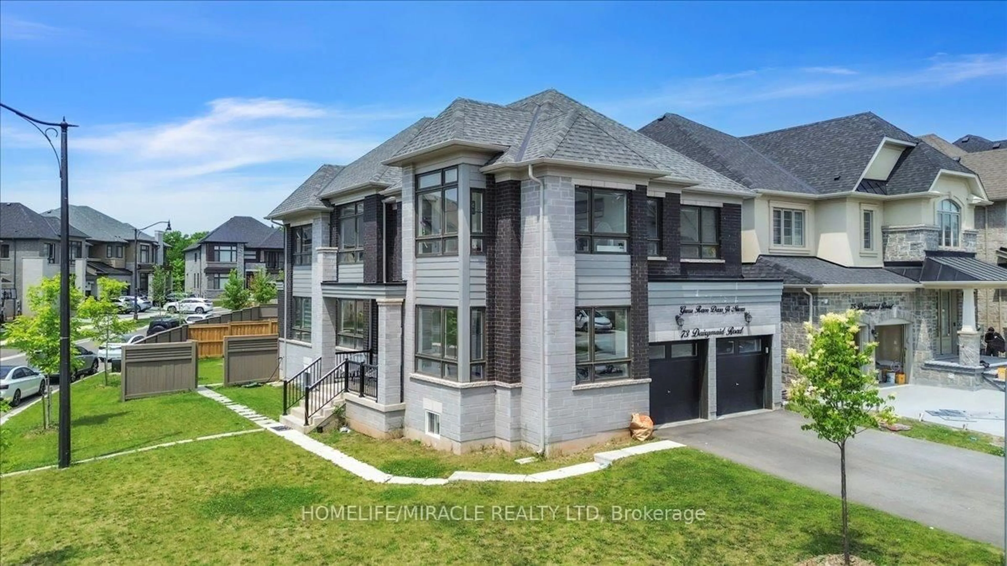 Home with brick exterior material, unknown for 73 Dairymaid Rd, Brampton Ontario L6X 5R9