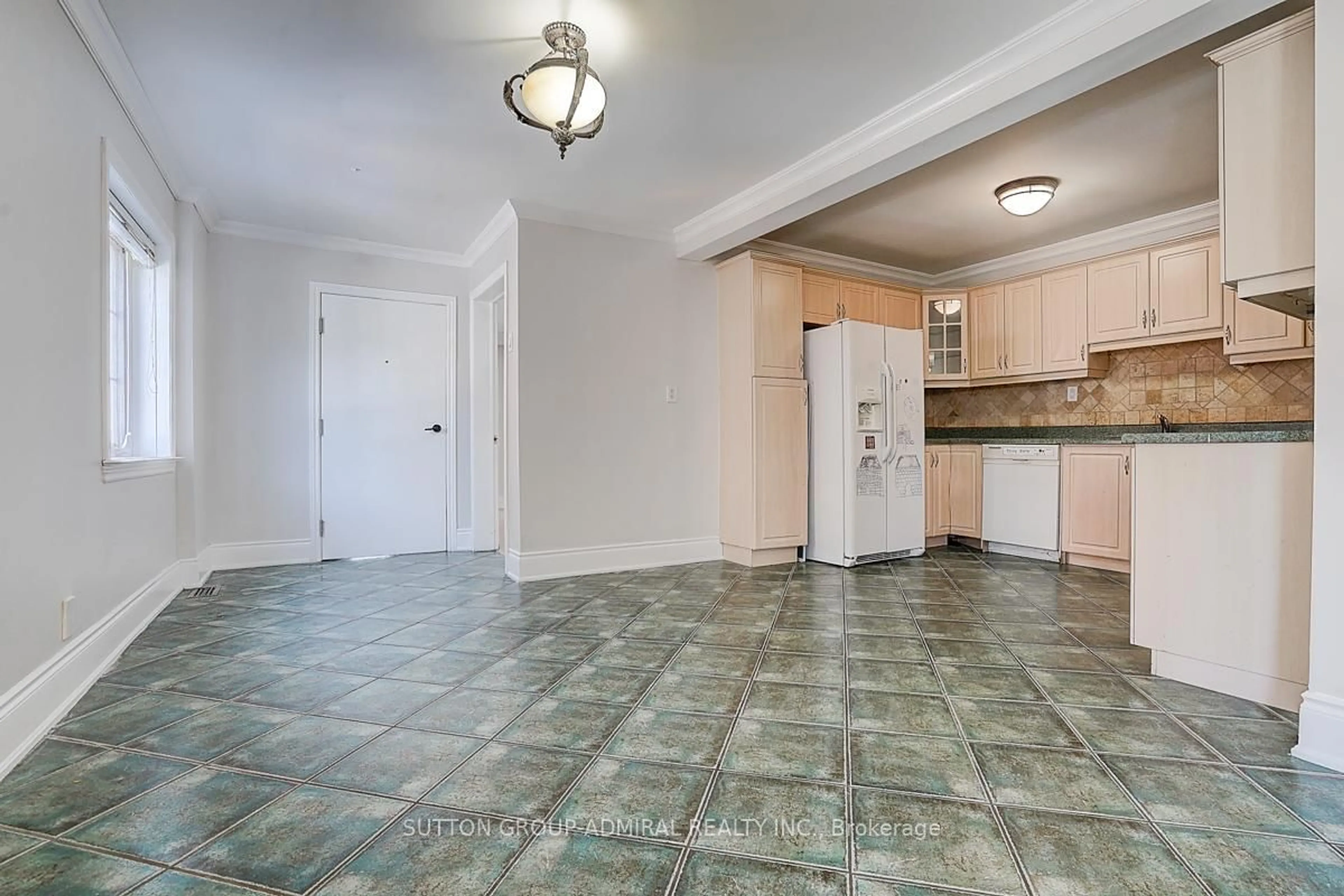 Unknown for 109 Cayuga Ave, Toronto Ontario M6N 2G4