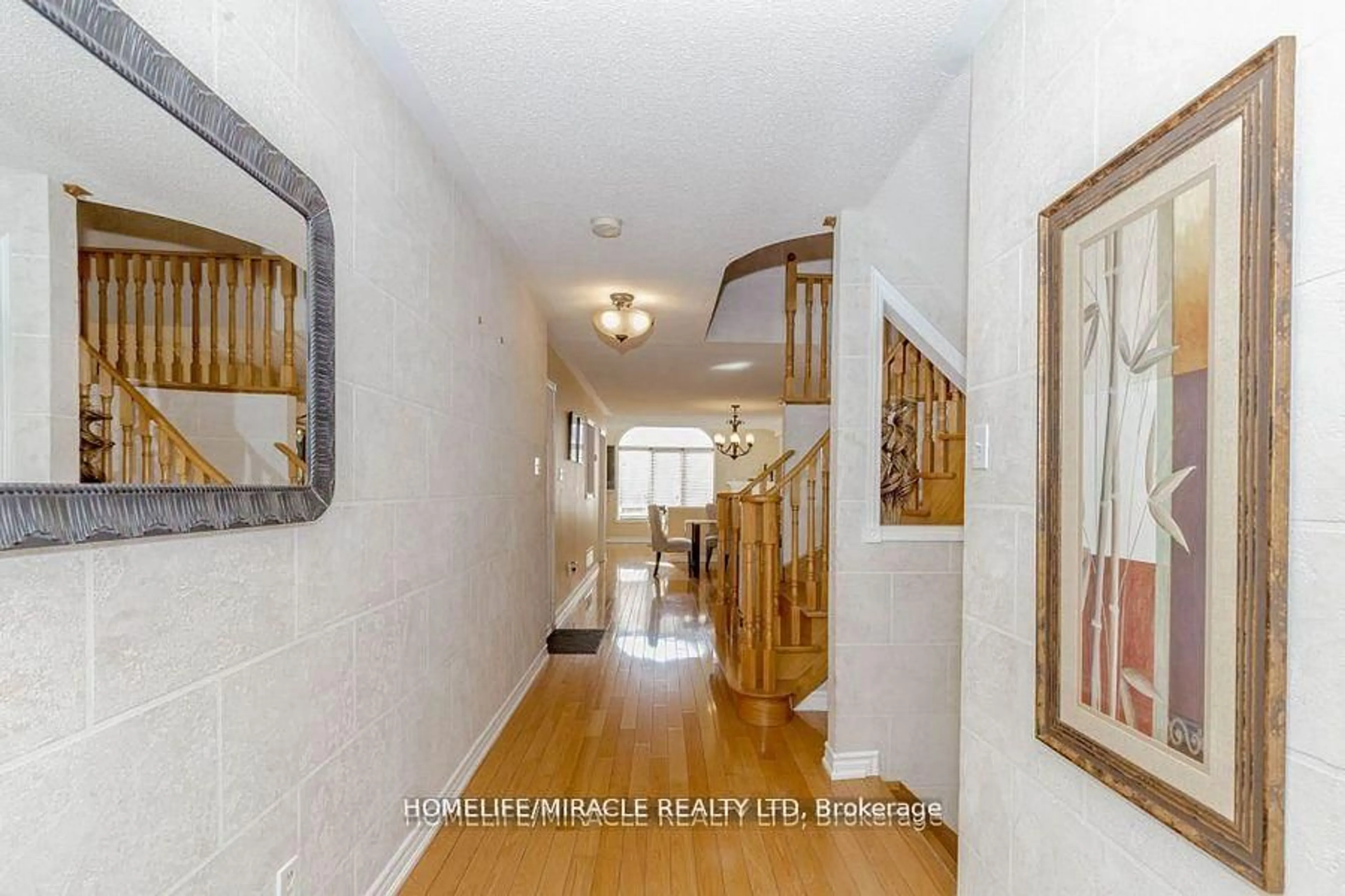 Indoor foyer for 38 Heartleaf Cres, Brampton Ontario L7A 2B7