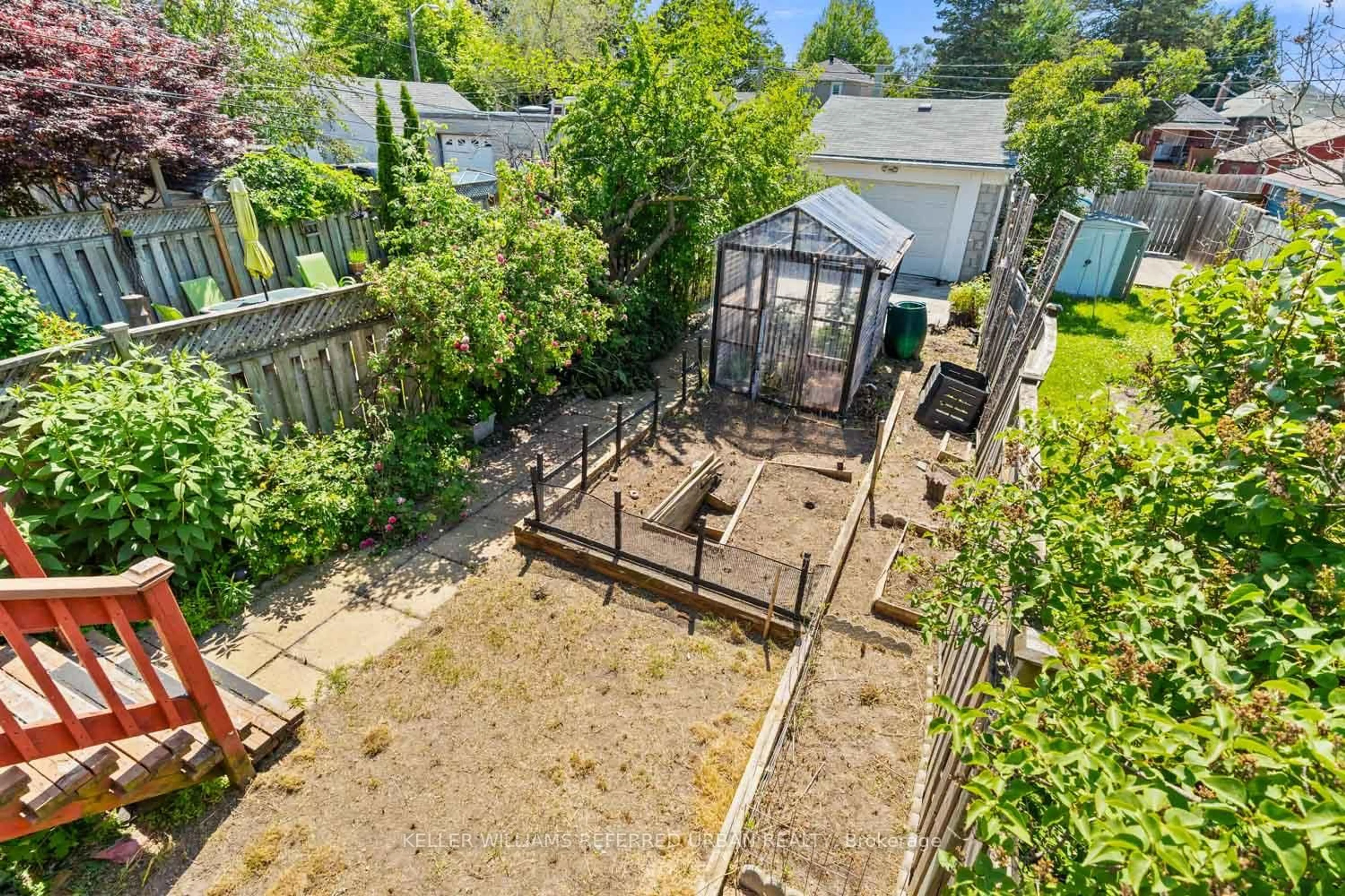 A pic from outside/outdoor area/front of a property/back of a property/a pic from drone, street for 32 Castleton Ave, Toronto Ontario M6N 3Z5