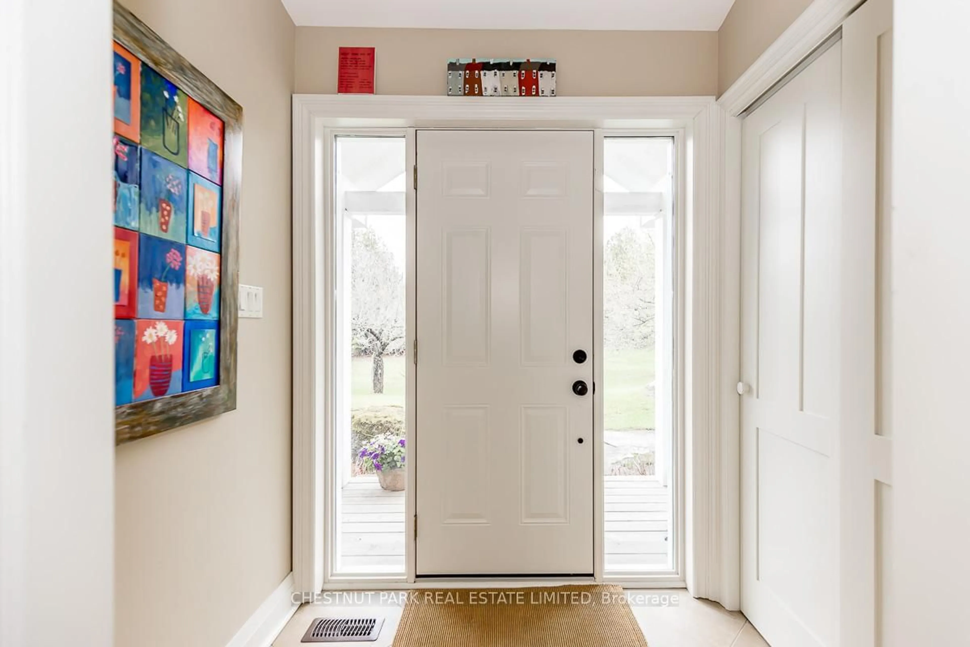 Indoor entryway for 16249 Shaws Creek Rd, Caledon Ontario L7C 1V9