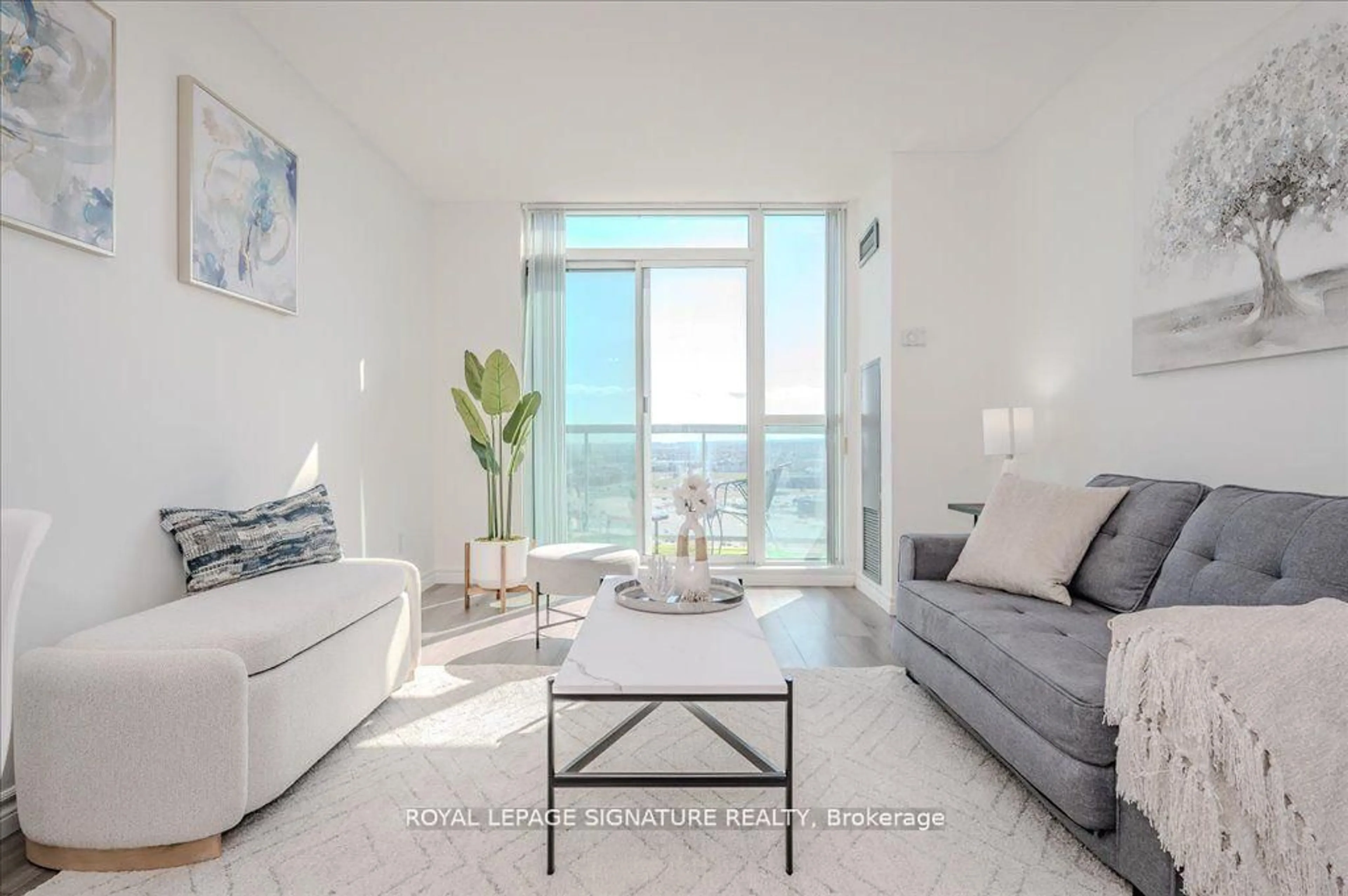 Living room with furniture, unknown for 2545 Erin Centre Blvd #PH 05, Mississauga Ontario L5M 5H6