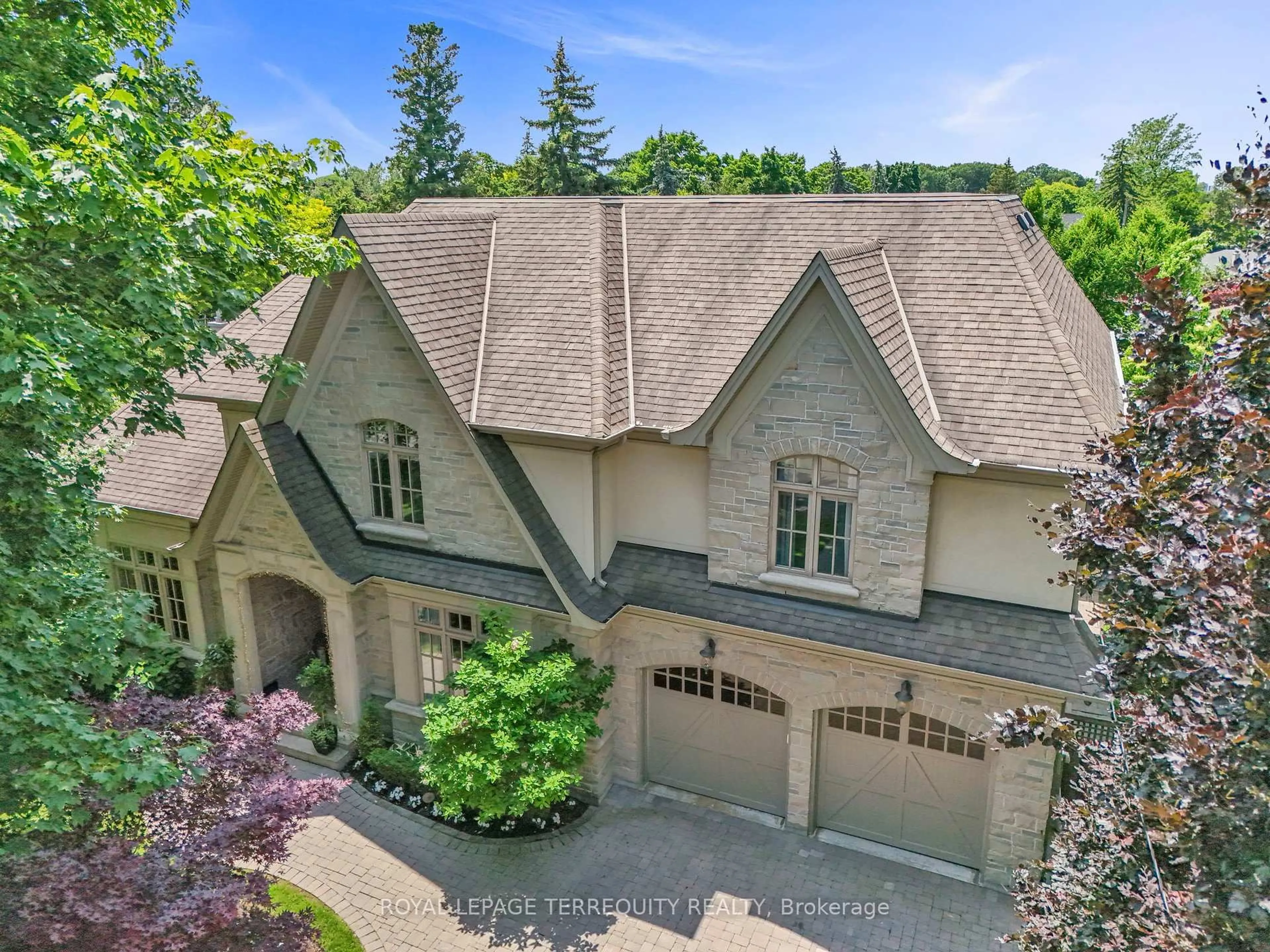 A pic from outside/outdoor area/front of a property/back of a property/a pic from drone, street for 61 Princess Anne Cres, Toronto Ontario M9A 2P3