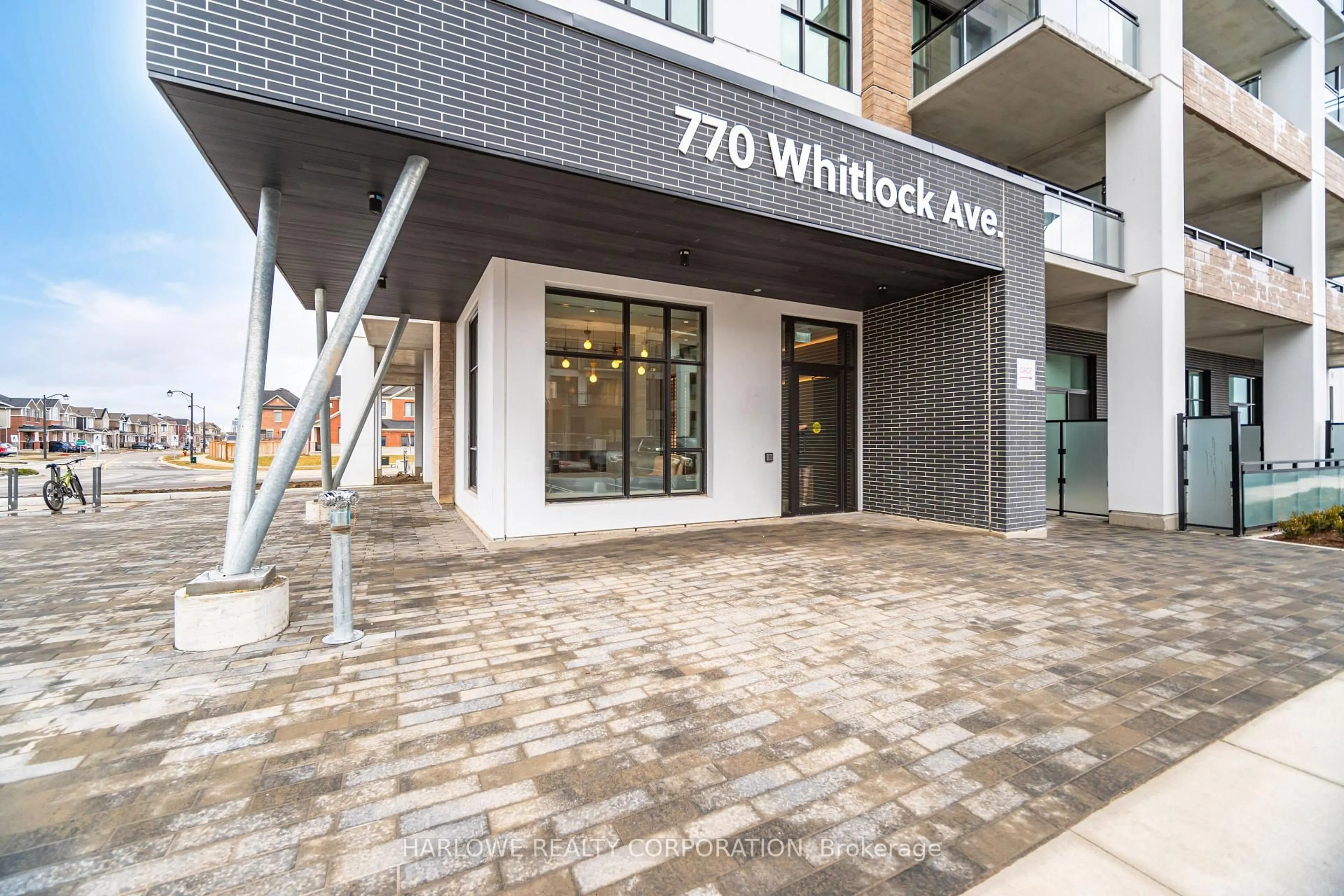 Indoor foyer for 770 Whitlock Ave #306, Milton Ontario L9E 1S2