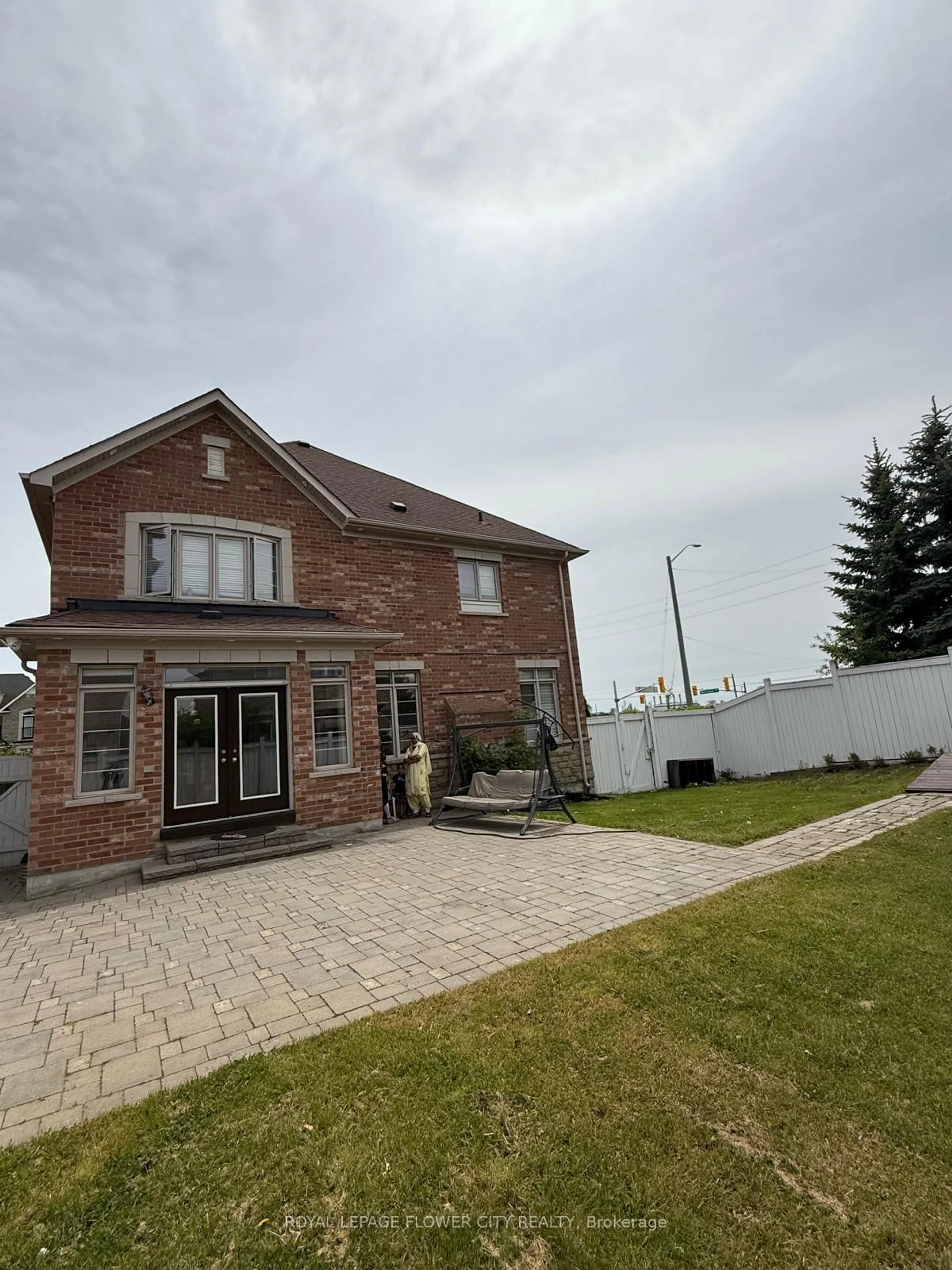 A pic from outside/outdoor area/front of a property/back of a property/a pic from drone, building for 2 Riverstone Dr, Brampton Ontario L6P 2V5