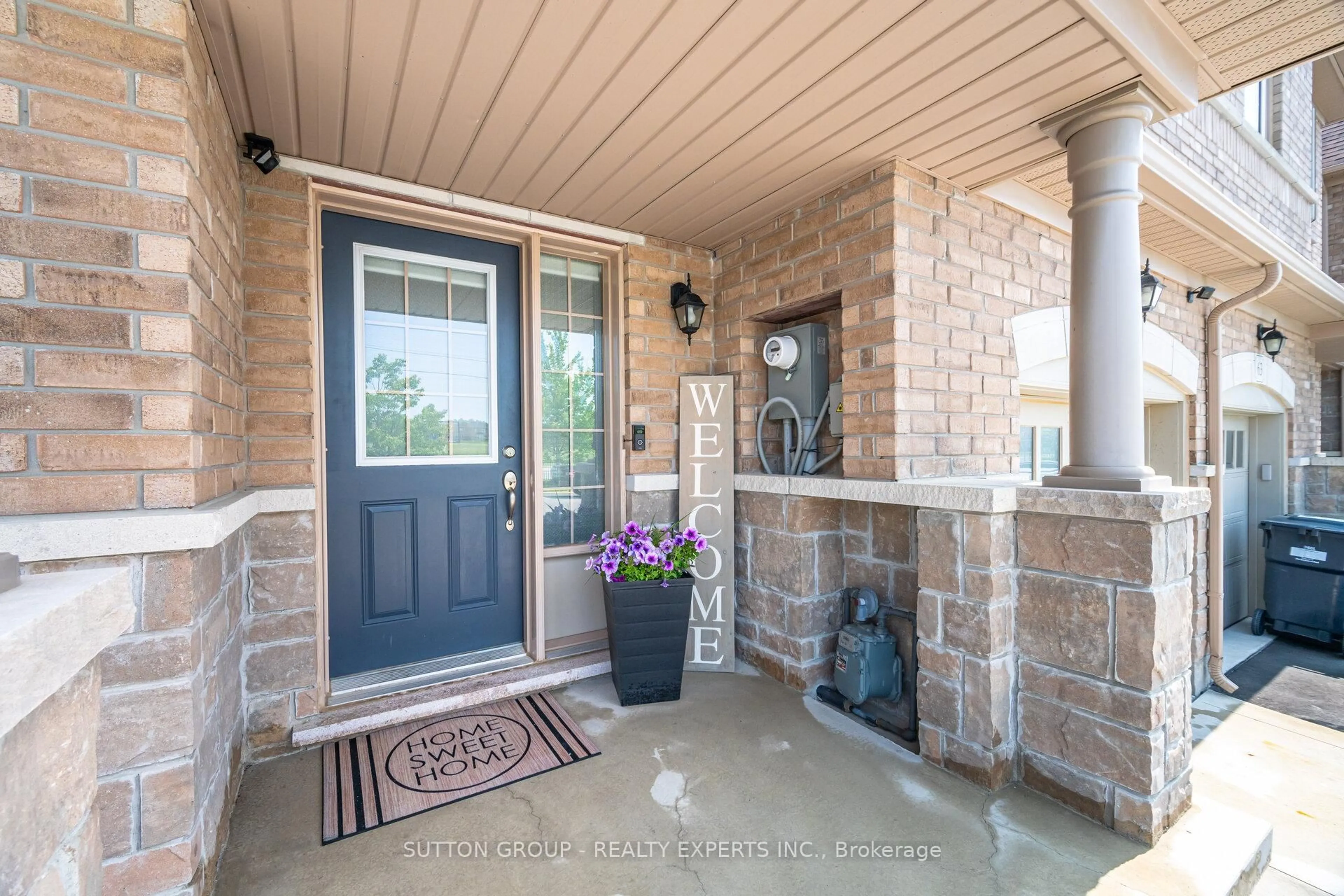 Indoor entryway for 61 Agava St, Brampton Ontario L7A 4R9
