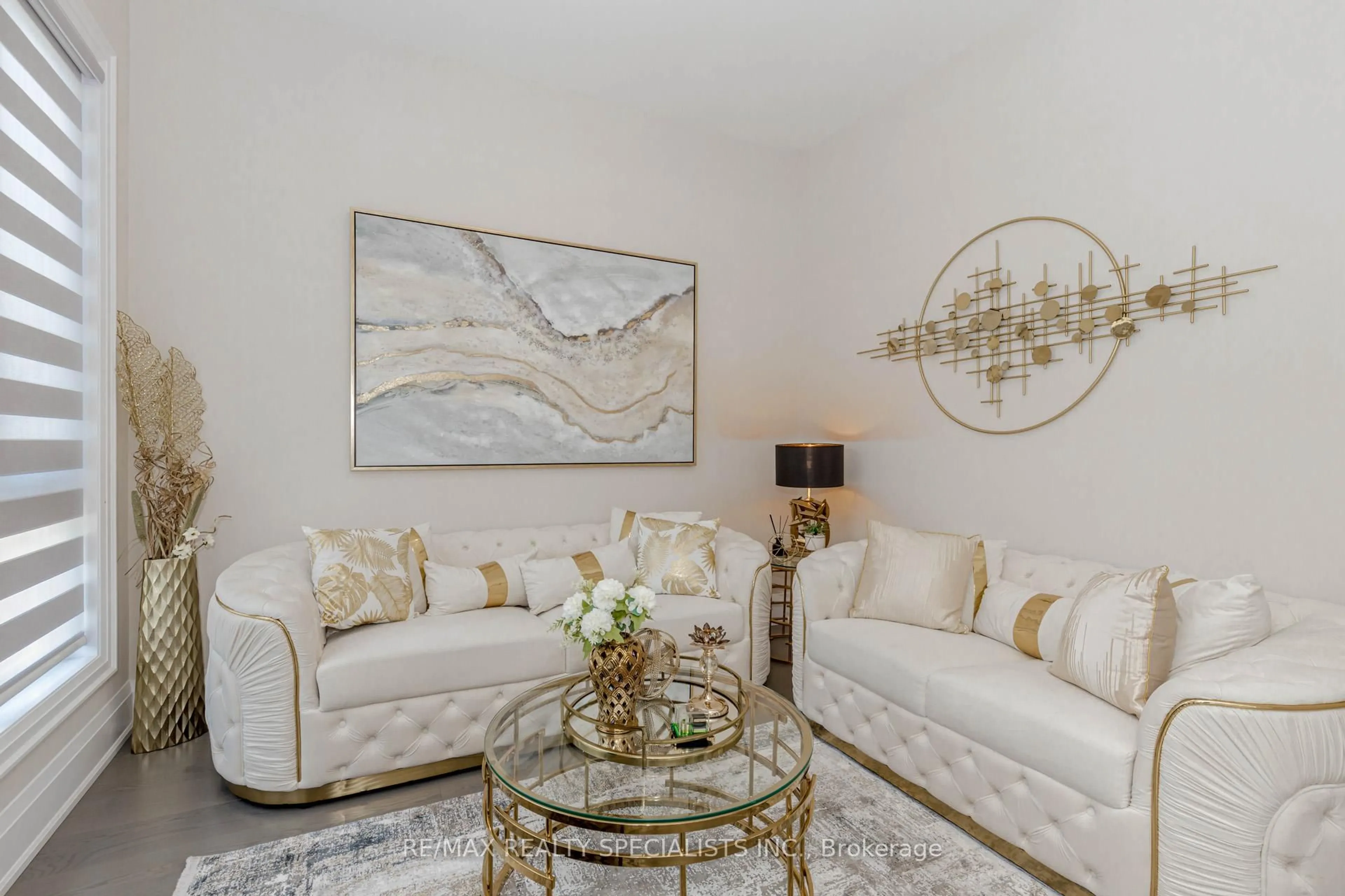 Living room with furniture, unknown for 74 Boulton Tr, Oakville Ontario L6H 0Z9