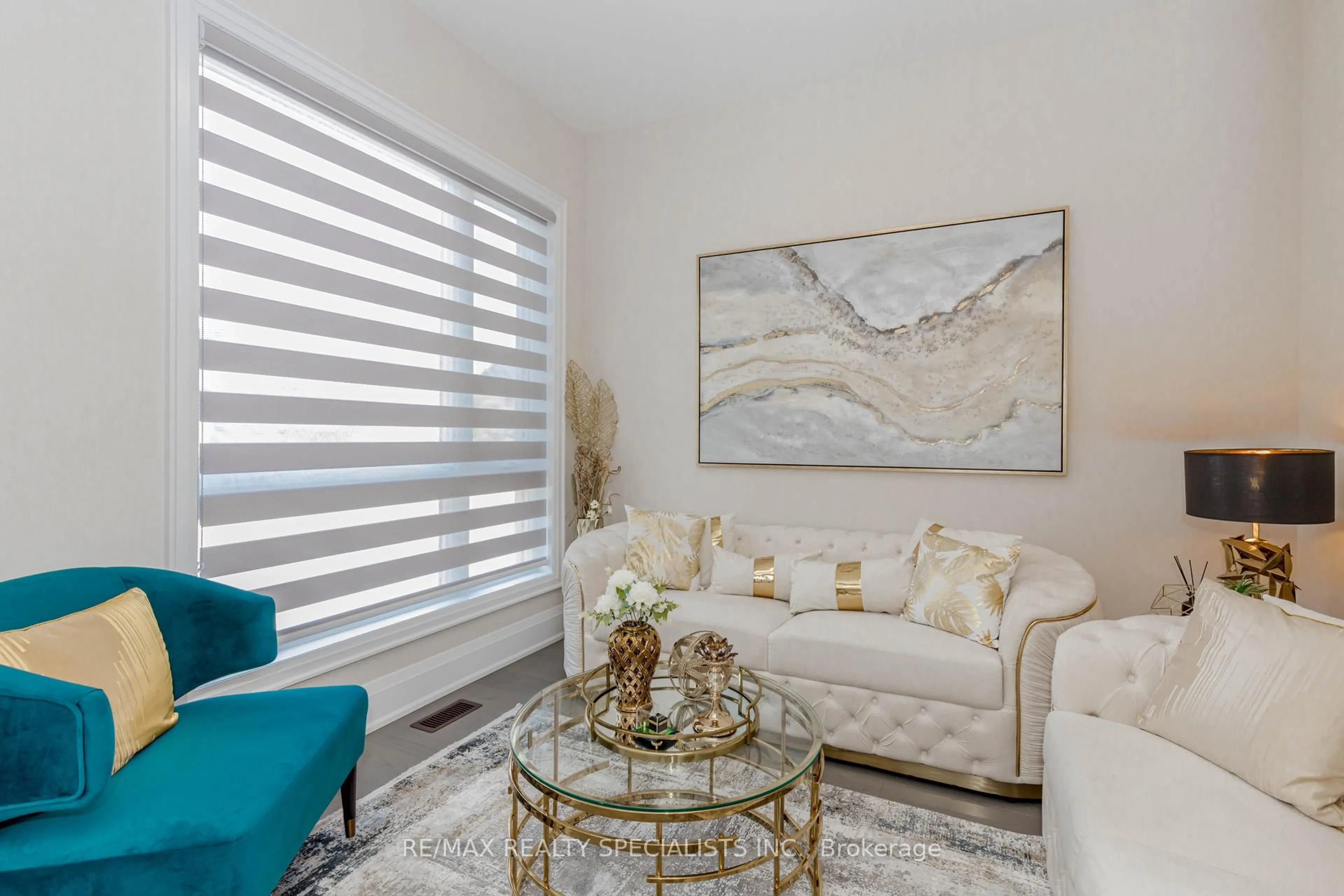 Living room with furniture, unknown for 74 Boulton Tr, Oakville Ontario L6H 0Z9