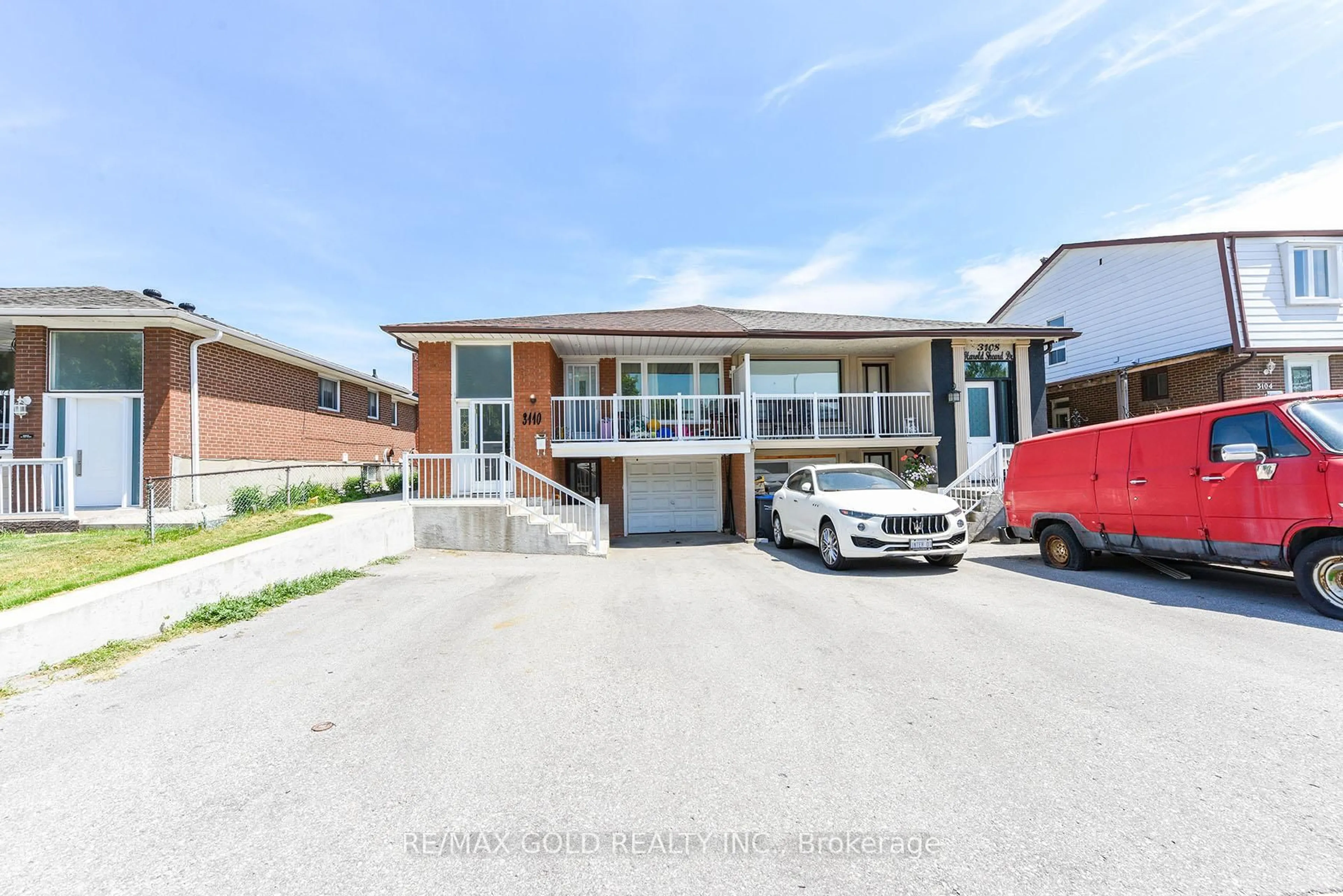 Unknown for 3110 HAROLD SHEARD Dr, Mississauga Ontario L4T 1V5
