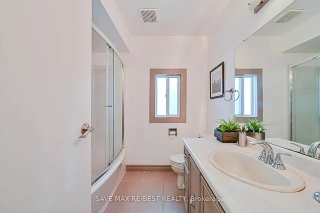 Additional property image - 15 Ashurst Cres