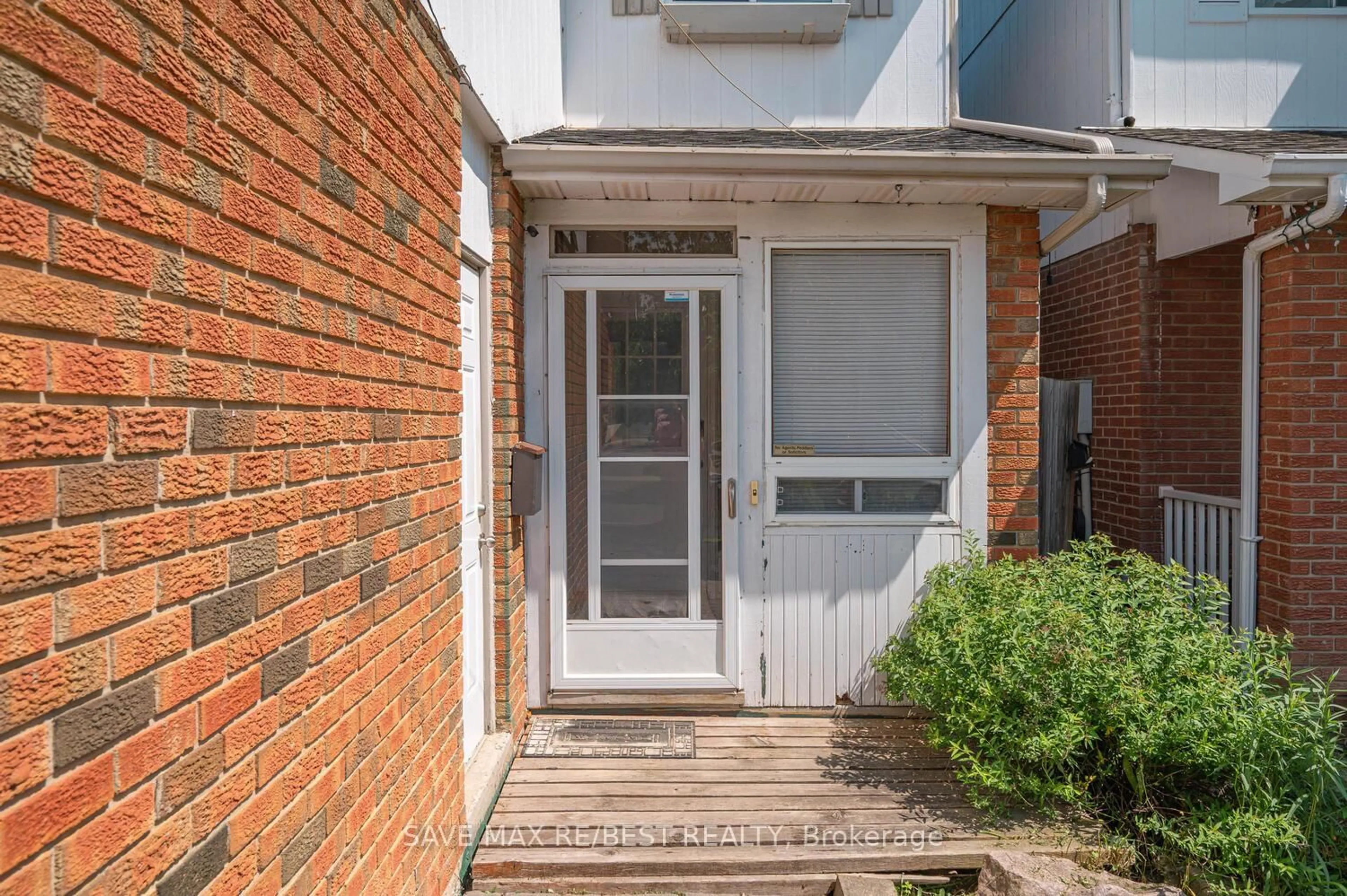 Unknown for 15 Ashurst Cres, Brampton Ontario L6V 3N6
