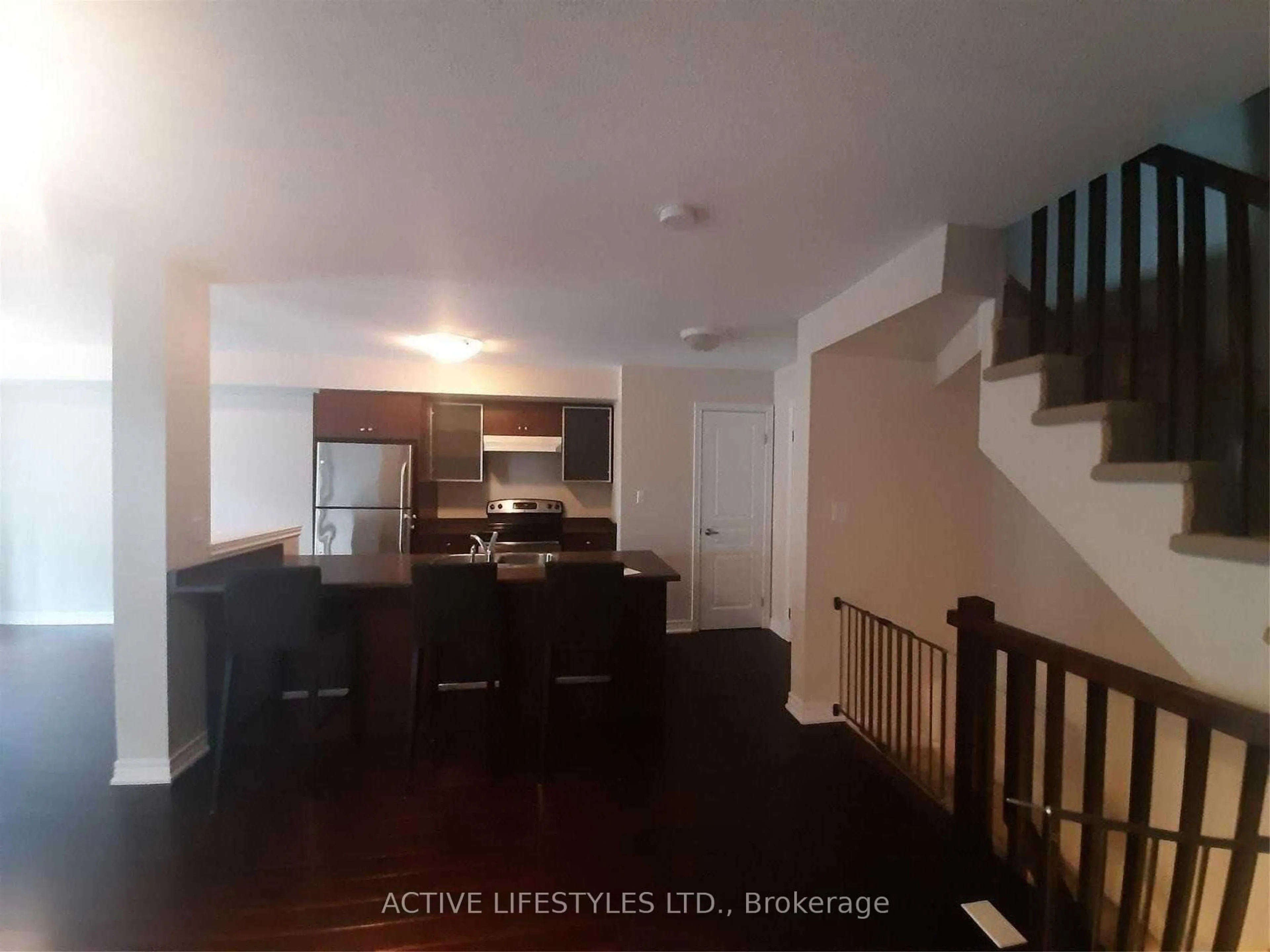 A pic of a room for 626 Garibaldi Common, Burlington Ontario L7L 0E2