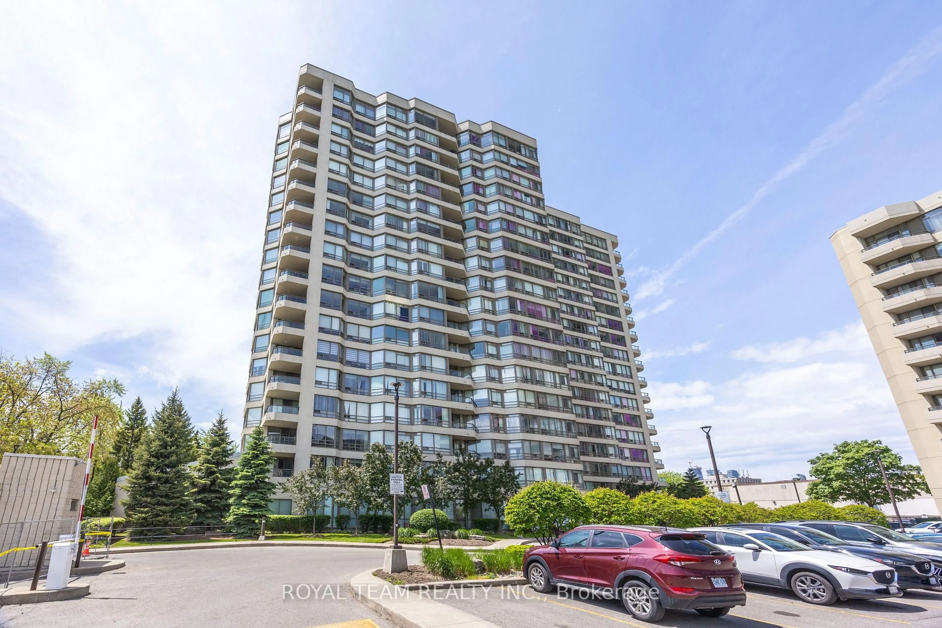 A pic from outside/outdoor area/front of a property/back of a property/a pic from drone, building for 75 King St #1403, Mississauga Ontario L5A 4G5