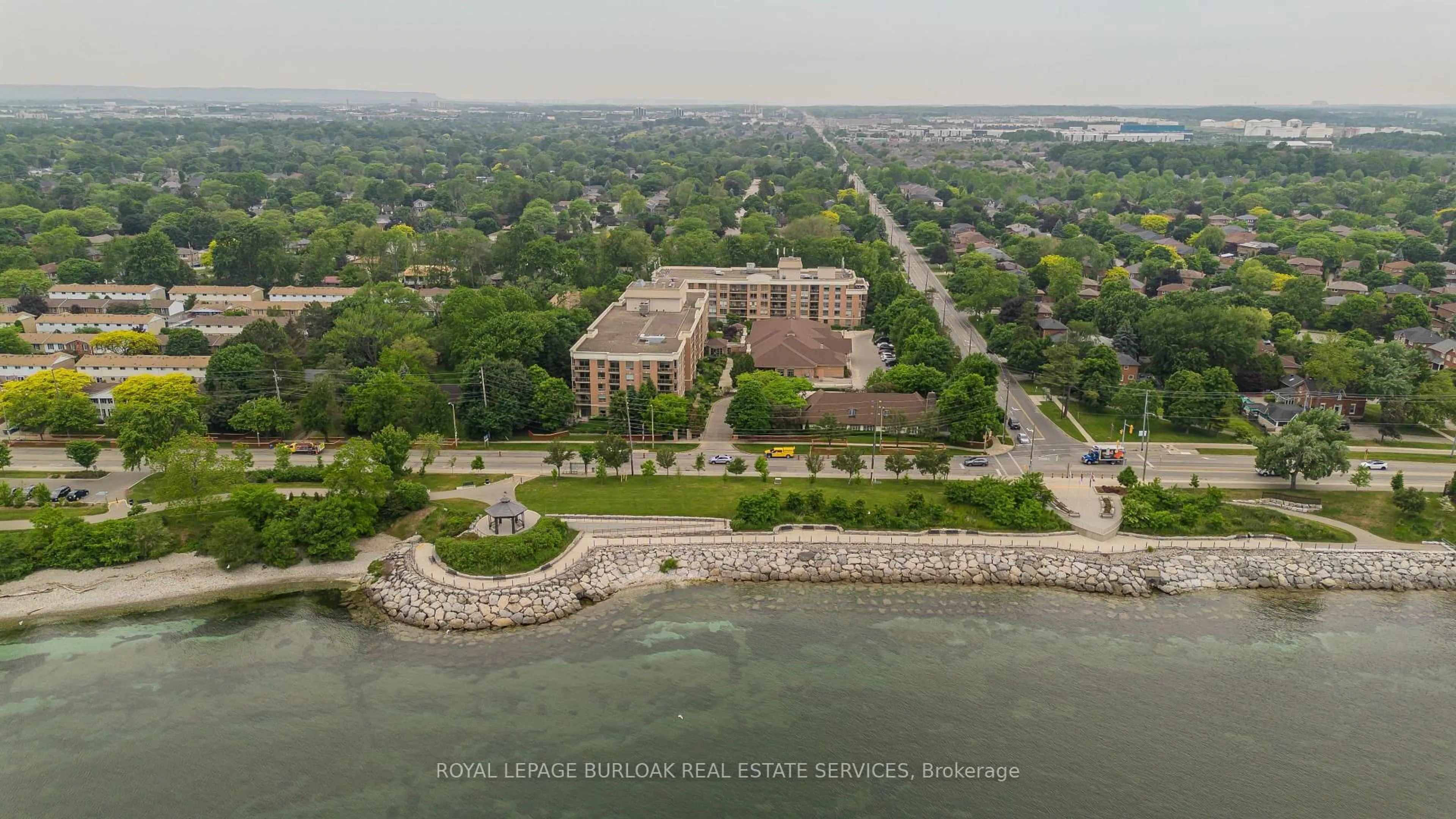 A pic from outside/outdoor area/front of a property/back of a property/a pic from drone, water/lake/river/ocean view for 100 Burloak Dr #2407, Burlington Ontario L7L 6P6