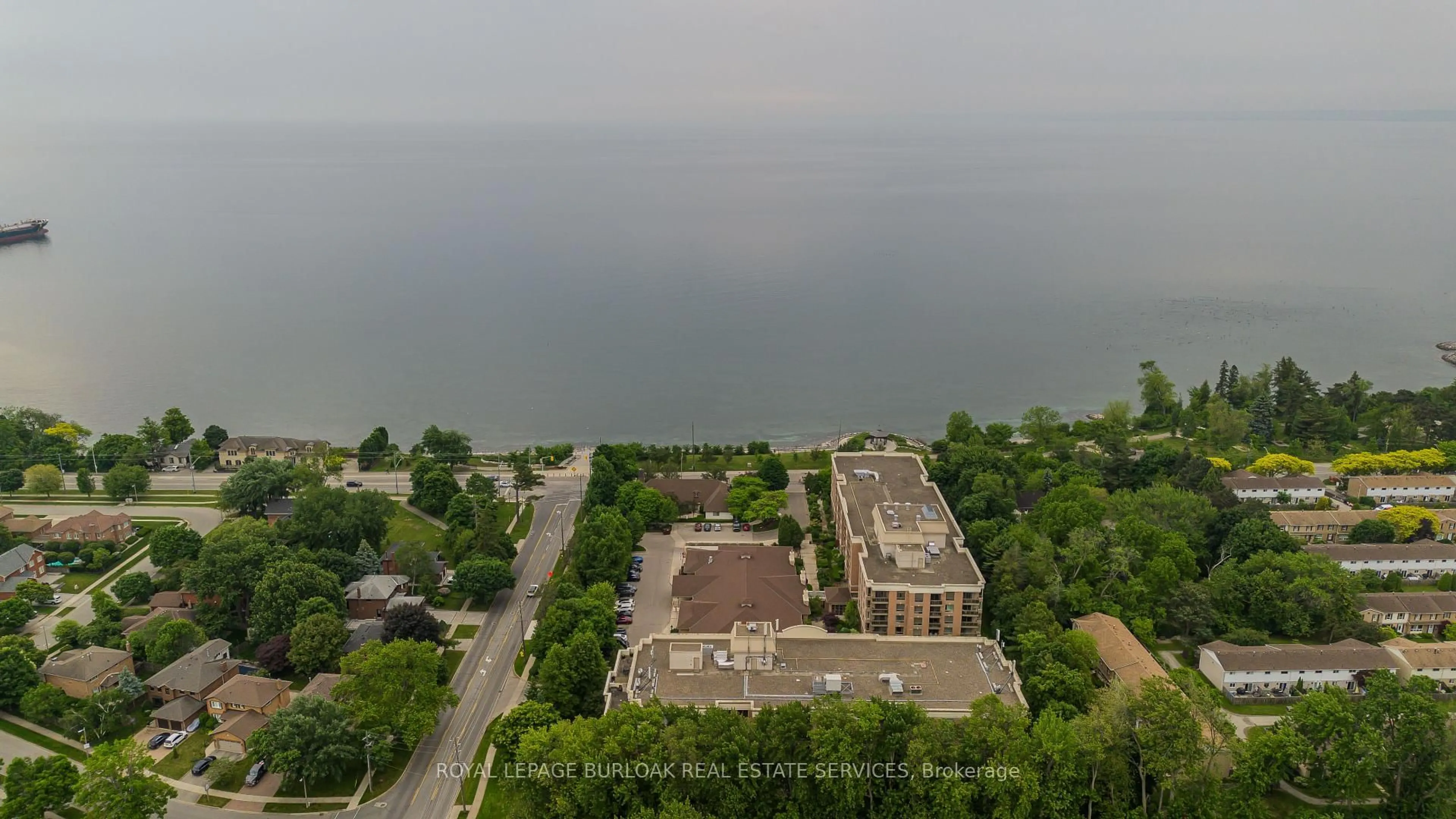 A pic from outside/outdoor area/front of a property/back of a property/a pic from drone, water/lake/river/ocean view for 100 Burloak Dr #2407, Burlington Ontario L7L 6P6