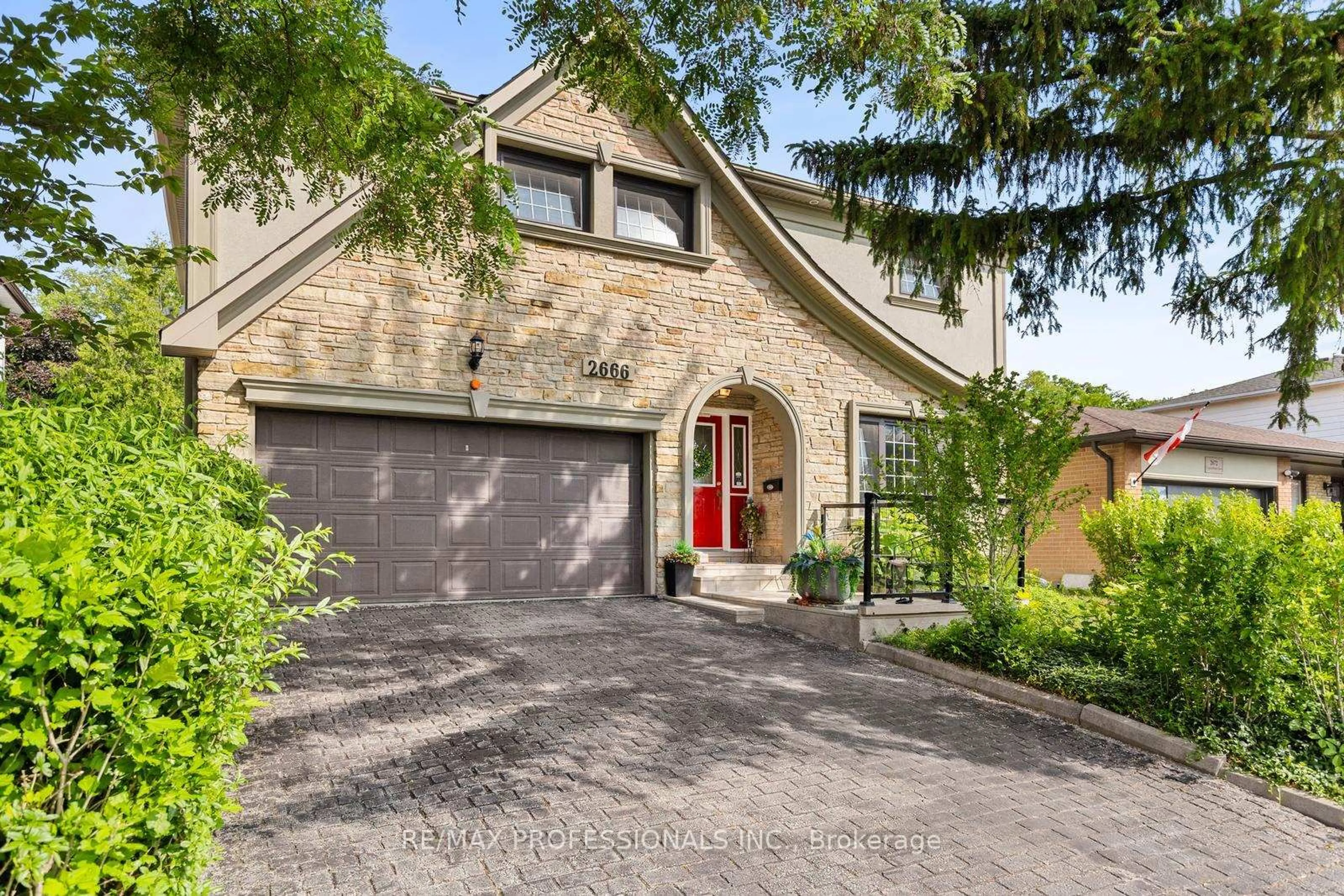 Home with brick exterior material, street for 2666 Crystalburn Ave, Mississauga Ontario L5B 2N8