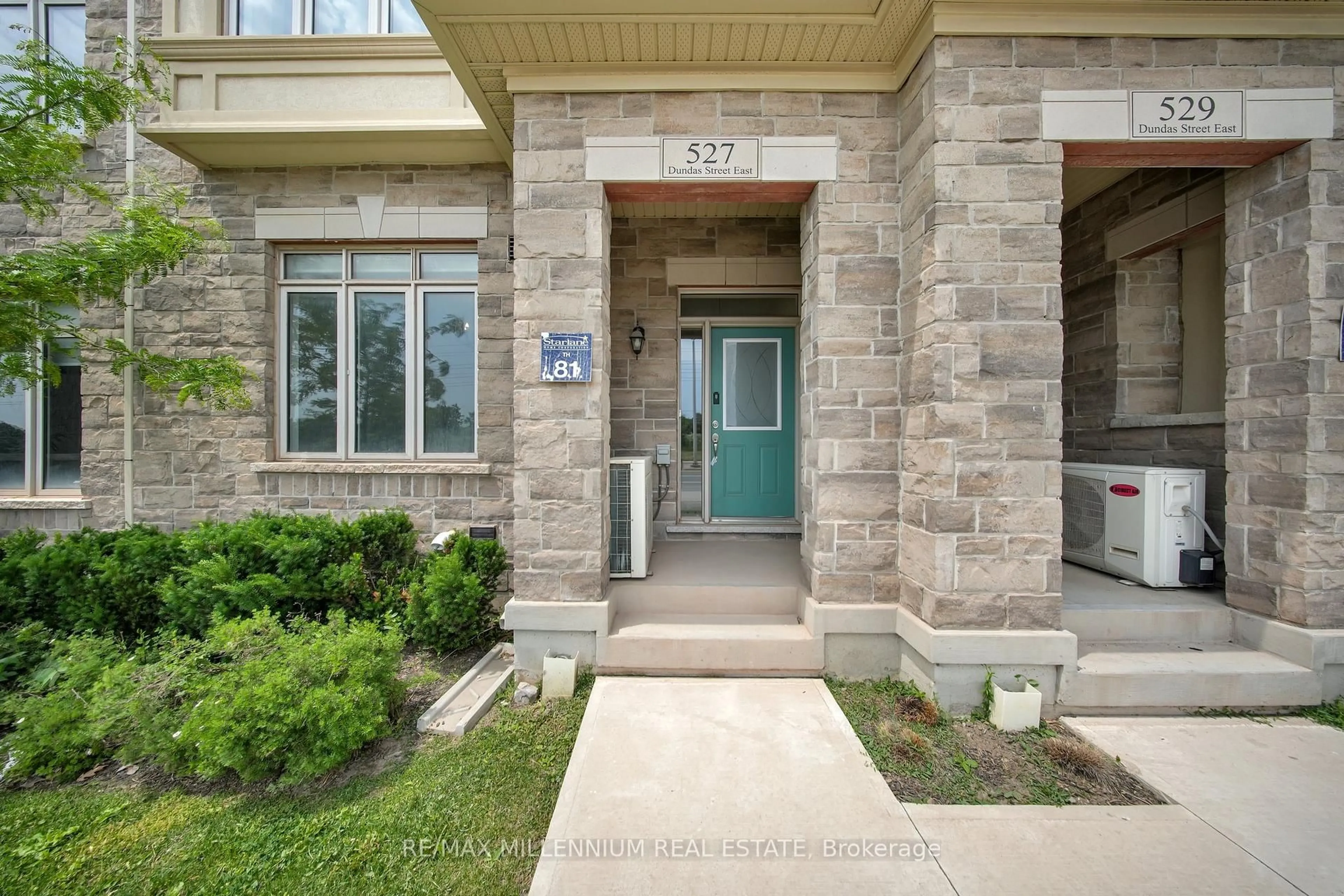 Unknown for 527 Dundas St, Oakville Ontario L6H 3P6