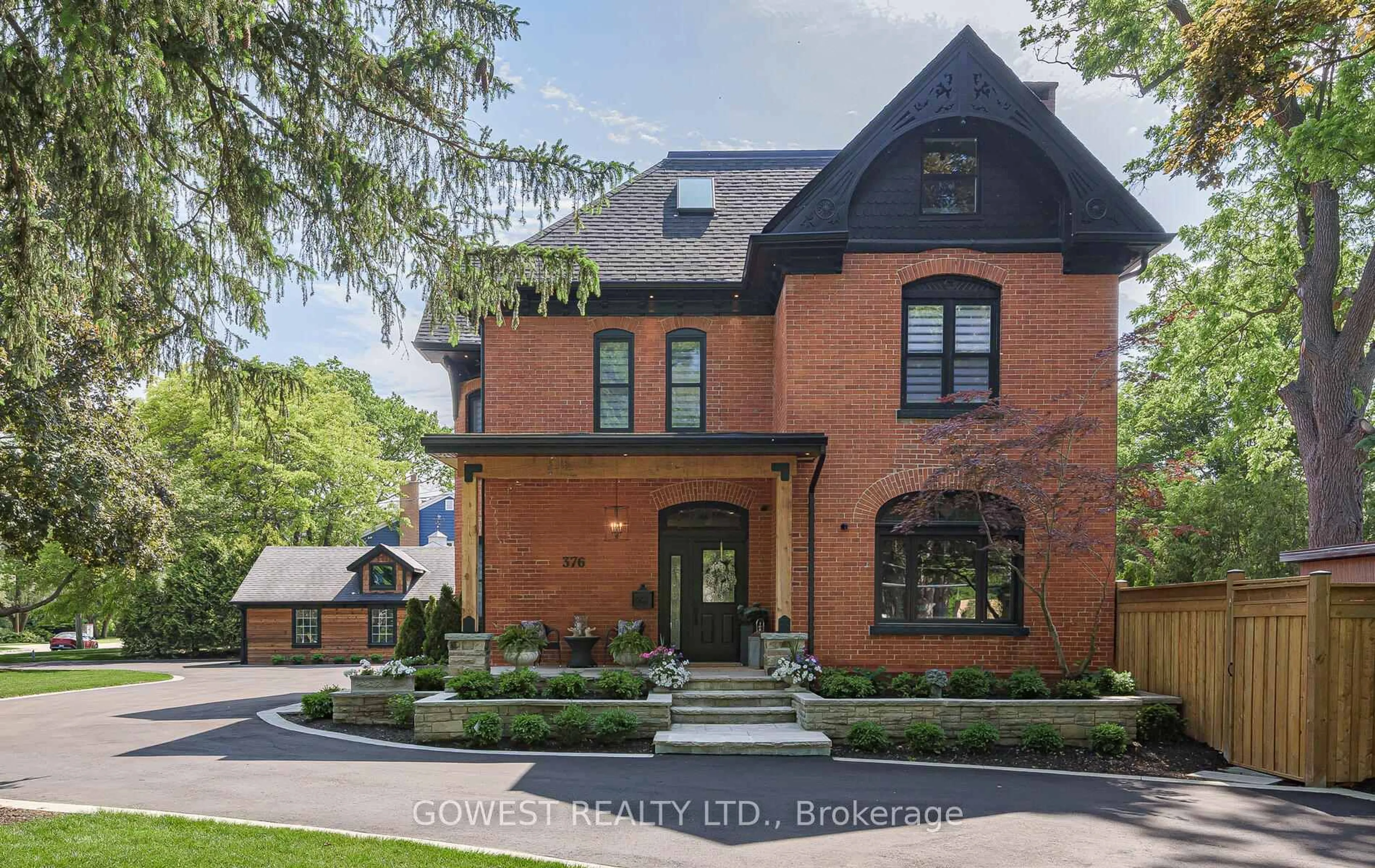Home with brick exterior material, street for 376 Chartwell Rd, Oakville Ontario L6J 4A3