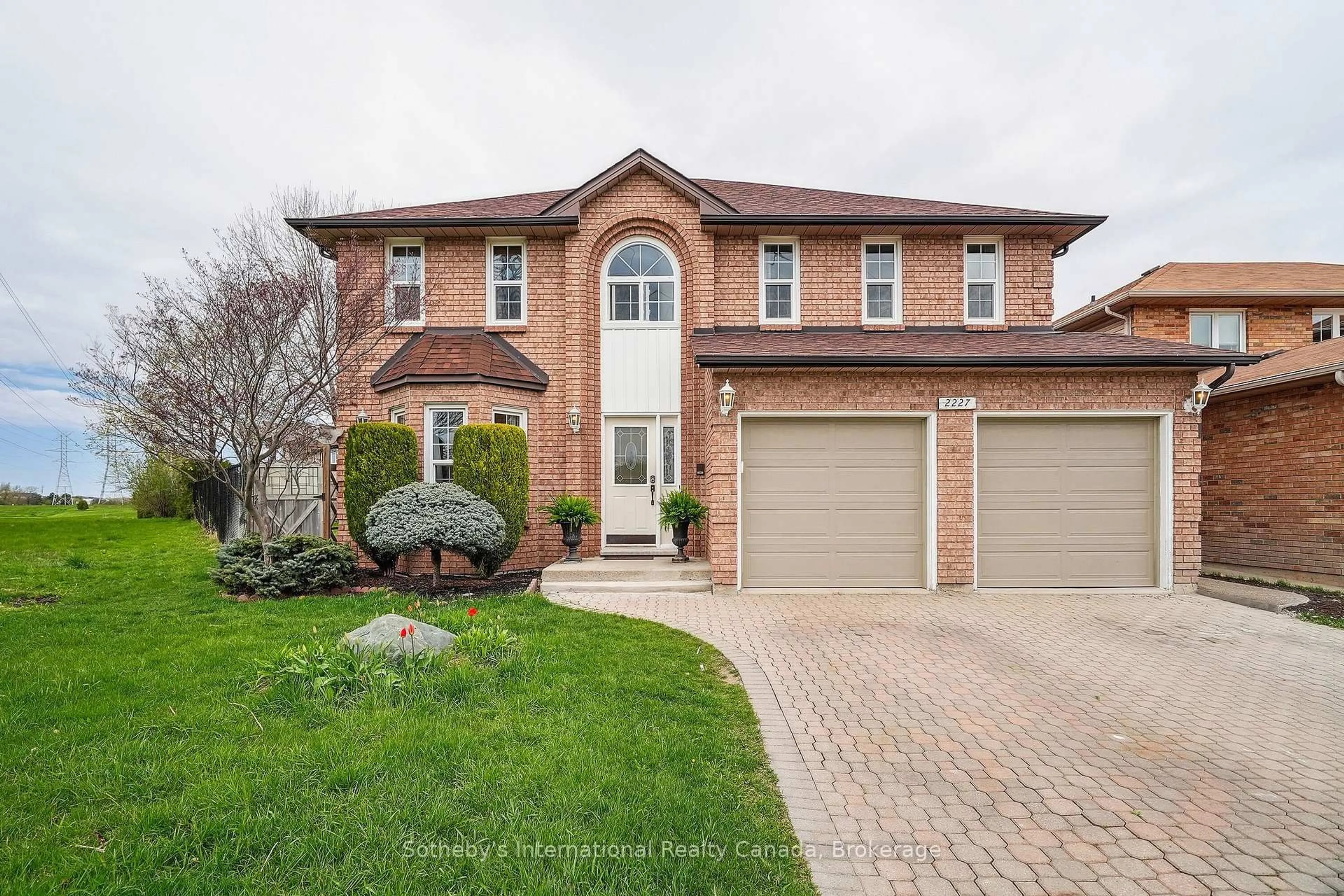 Home with brick exterior material, street for 2227 Headon Rd, Burlington Ontario L7M 3W7