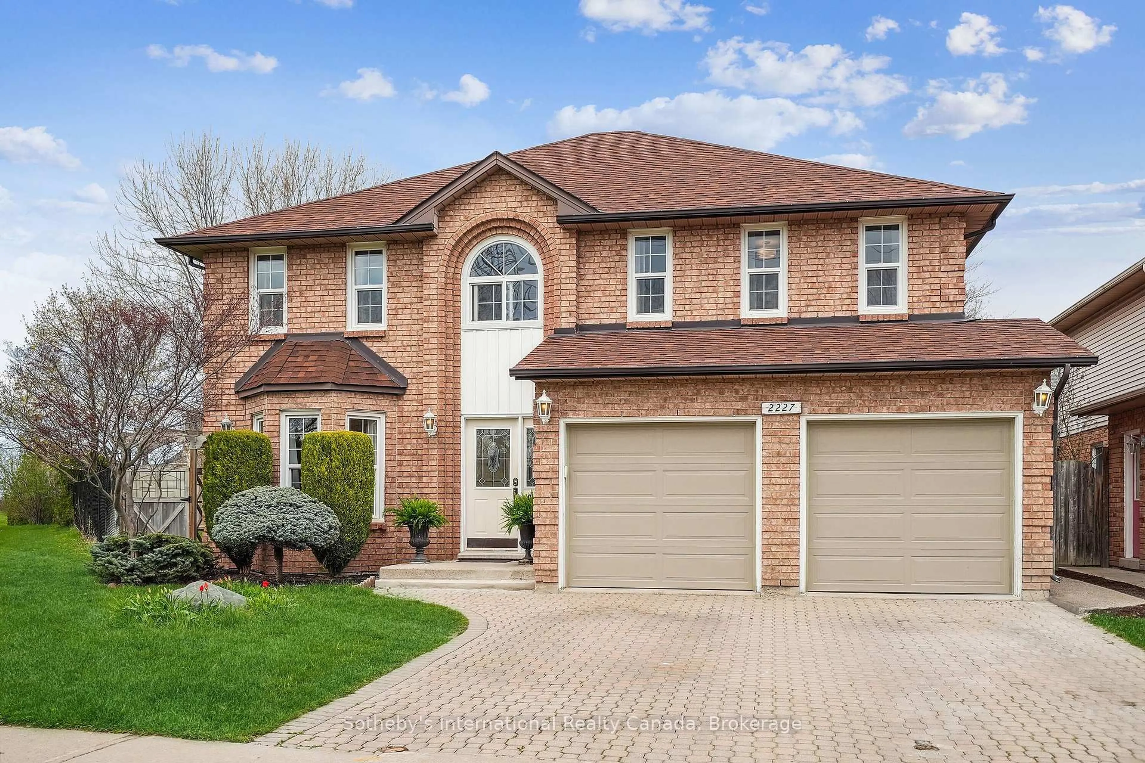 Home with brick exterior material, street for 2227 Headon Rd, Burlington Ontario L7M 3W7