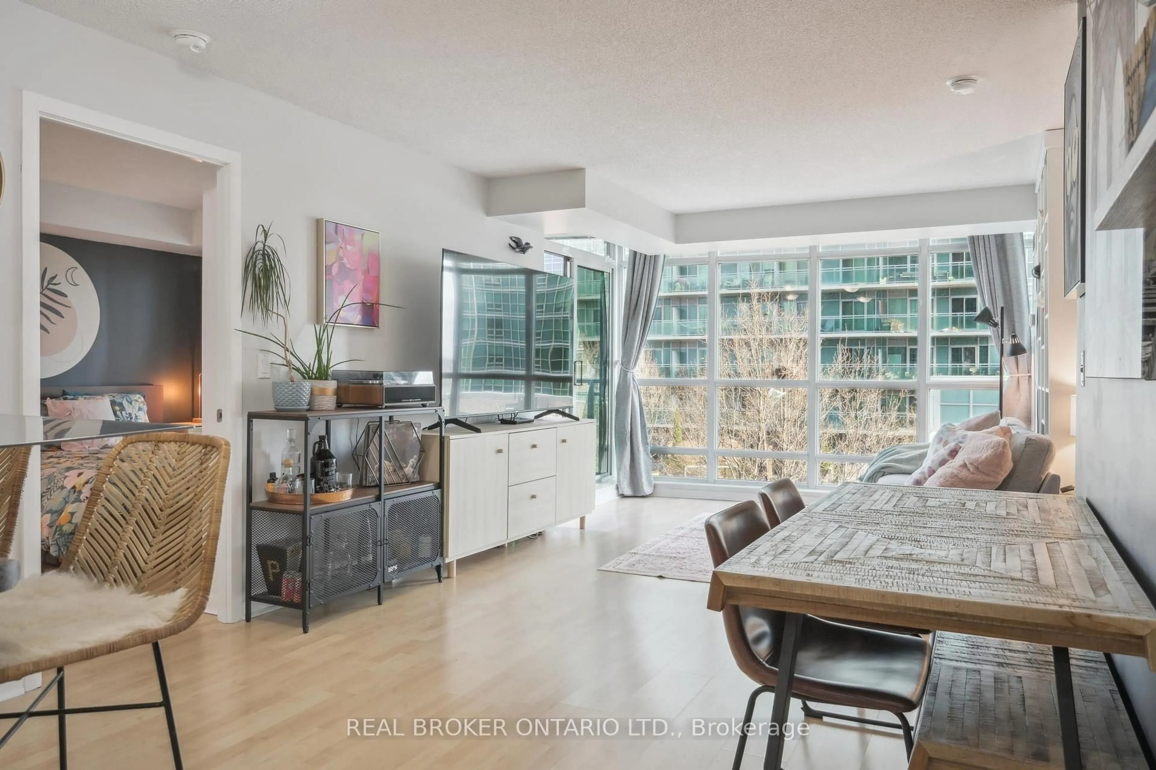 Open concept kitchen, unknown for 185 Legion Rd #608, Toronto Ontario M8Y 0A1