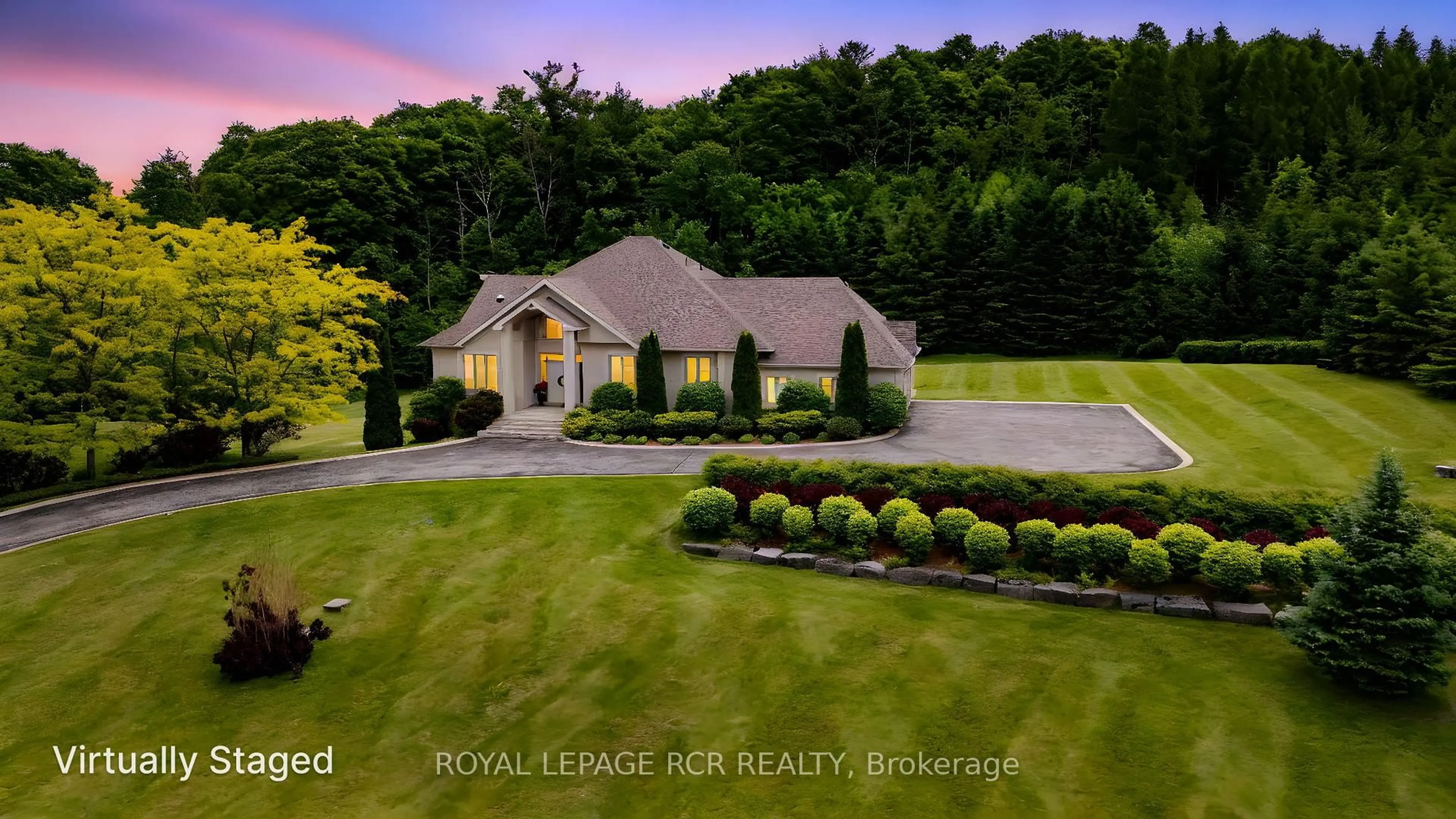 A pic from outside/outdoor area/front of a property/back of a property/a pic from drone, water/lake/river/ocean view for 5 Woodlot Crt, Caledon Ontario L7E 0C2