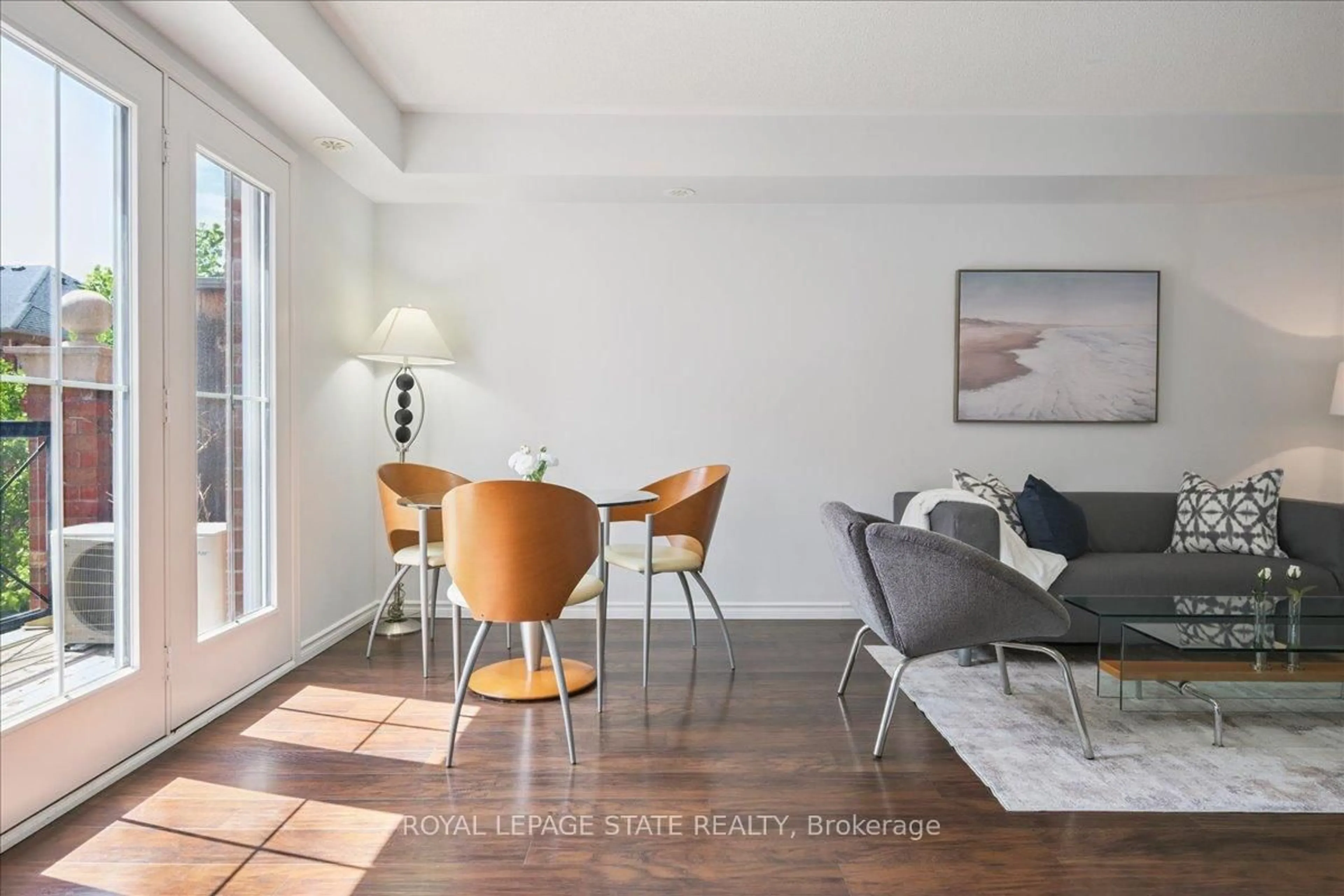 Living room with furniture, unknown for 2450 Post Rd #21, Oakville Ontario L6H 0J2