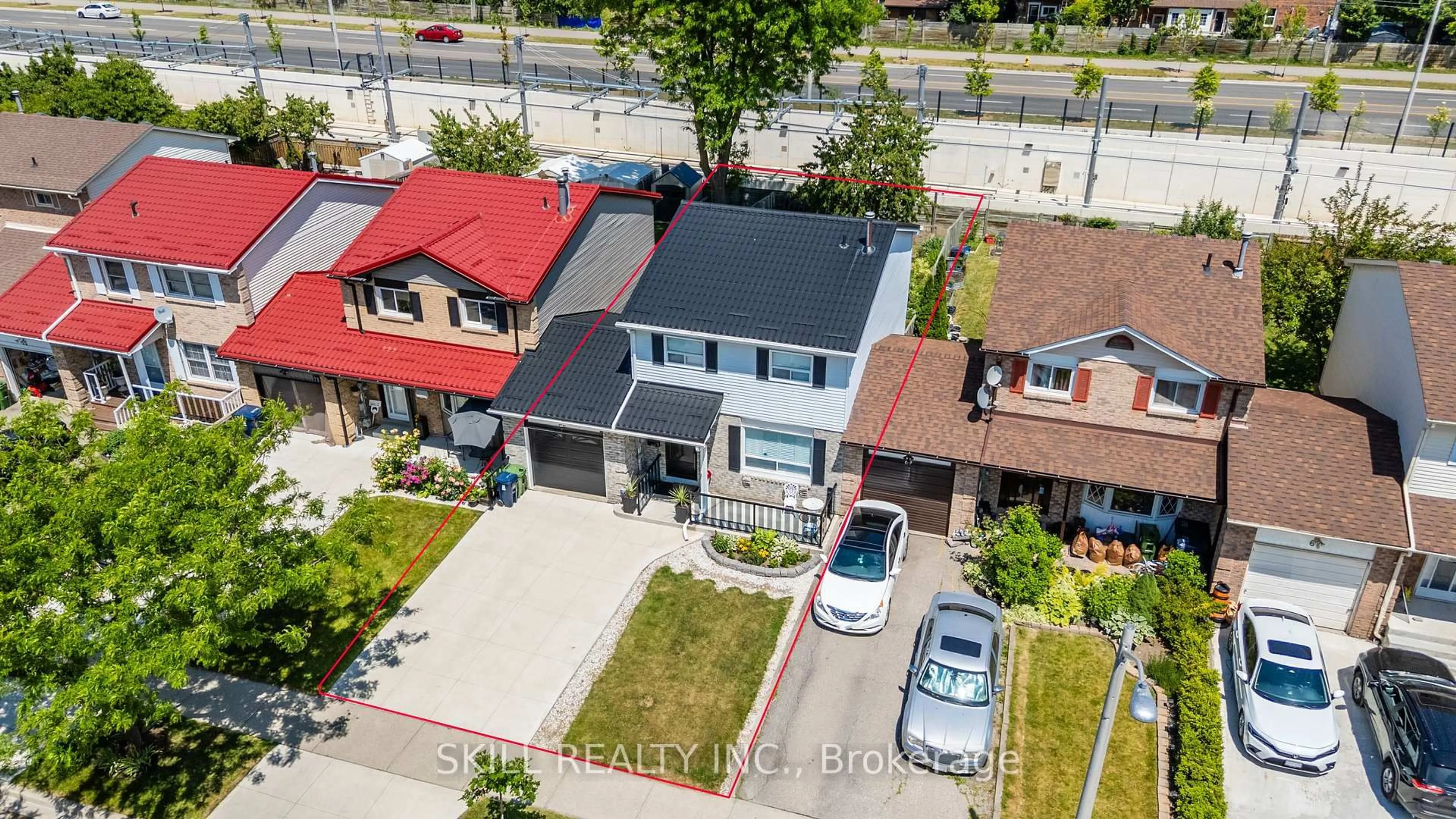 A pic from outside/outdoor area/front of a property/back of a property/a pic from drone, street for 71 Briarwood Ave, Toronto Ontario M9W 6C9
