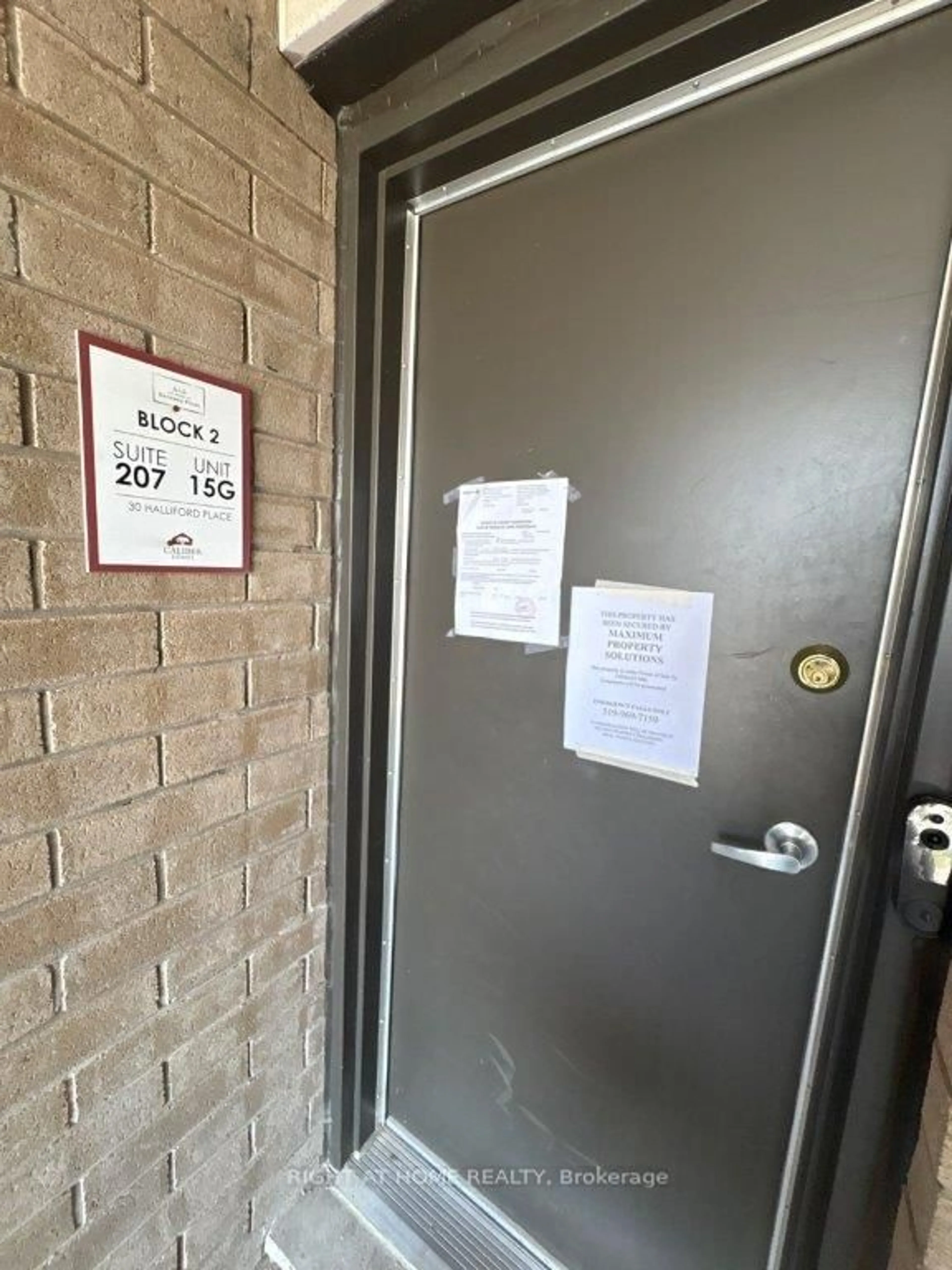 Unknown for 30 Halliford Pl #207, Brampton Ontario L6P 0N5