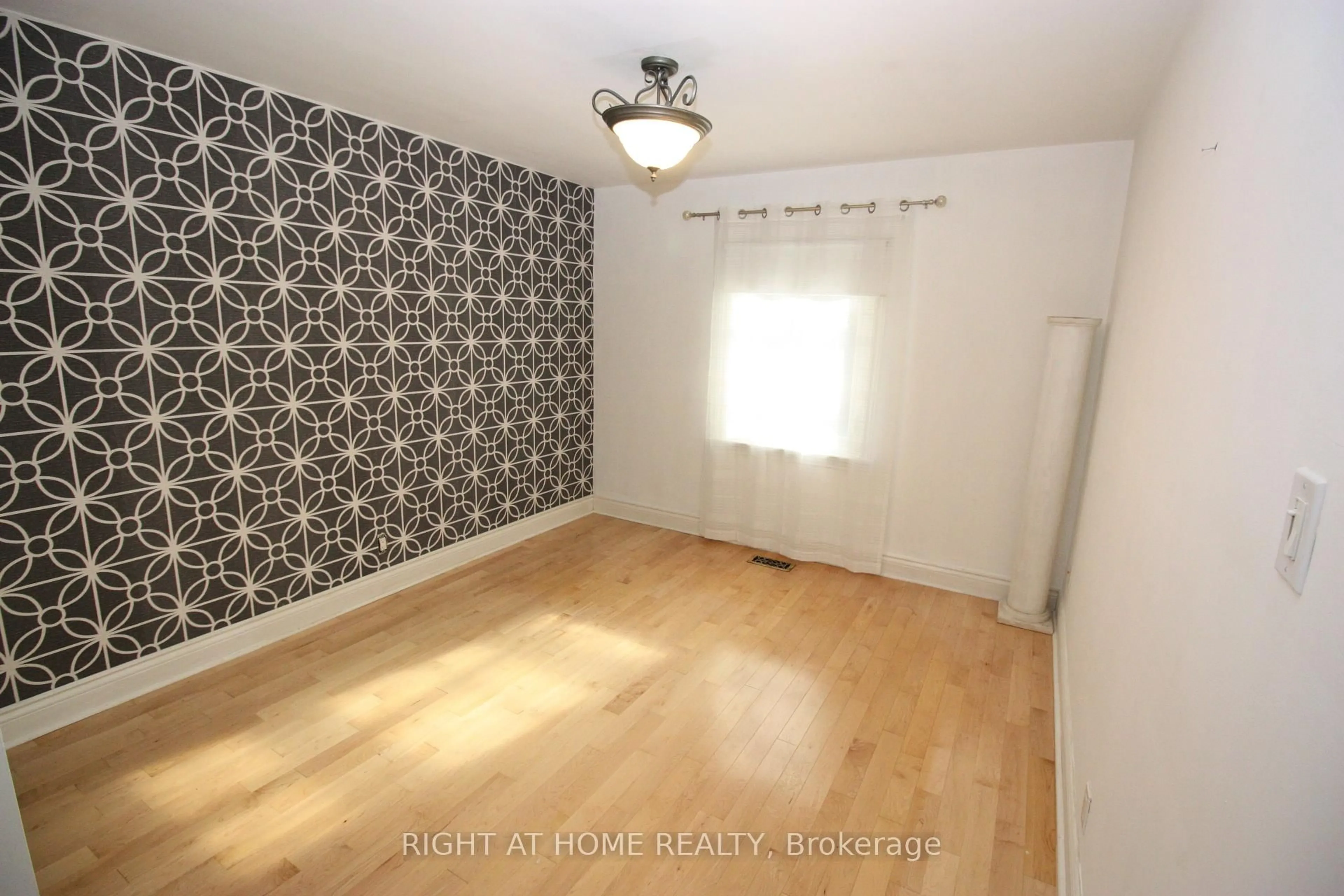 A pic of a room for 479 Rimilton Ave, Toronto Ontario M8W 2H2