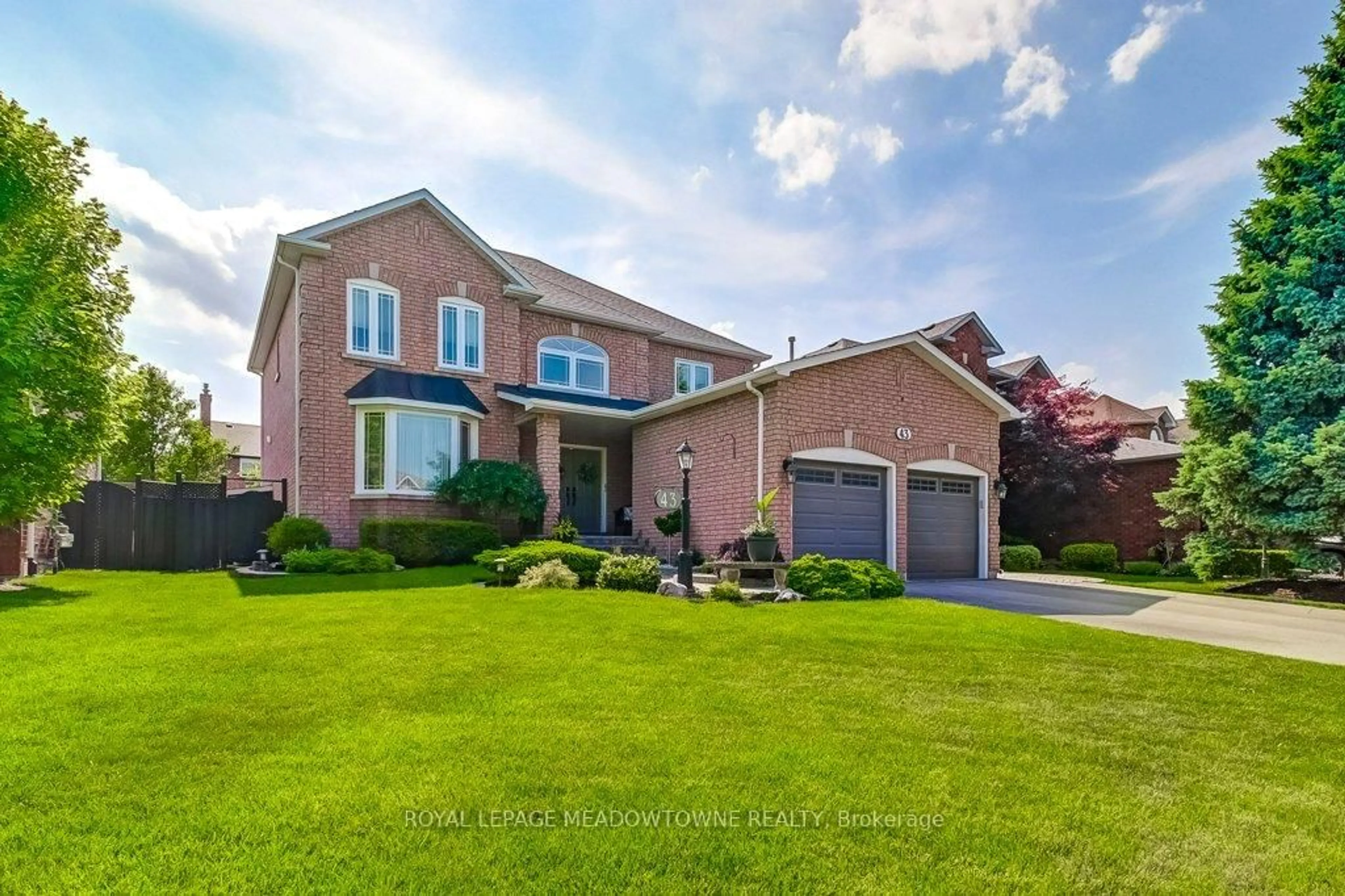 Home with brick exterior material, street for 43 Samuel Cres, Halton Hills Ontario L7G 5H3