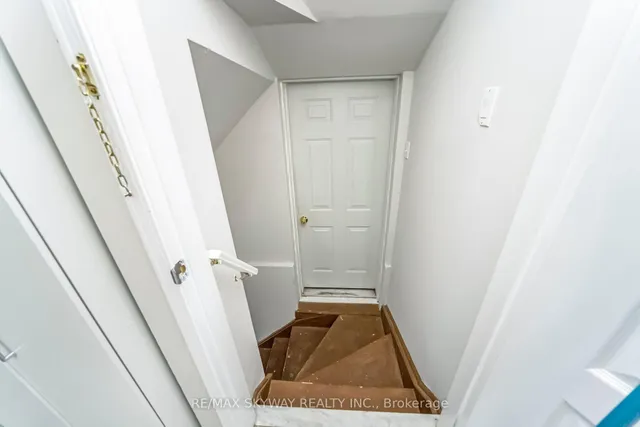Additional image 11 of 13 Ozner Crt