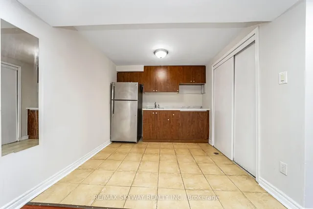 Additional image 7 of 13 Ozner Crt