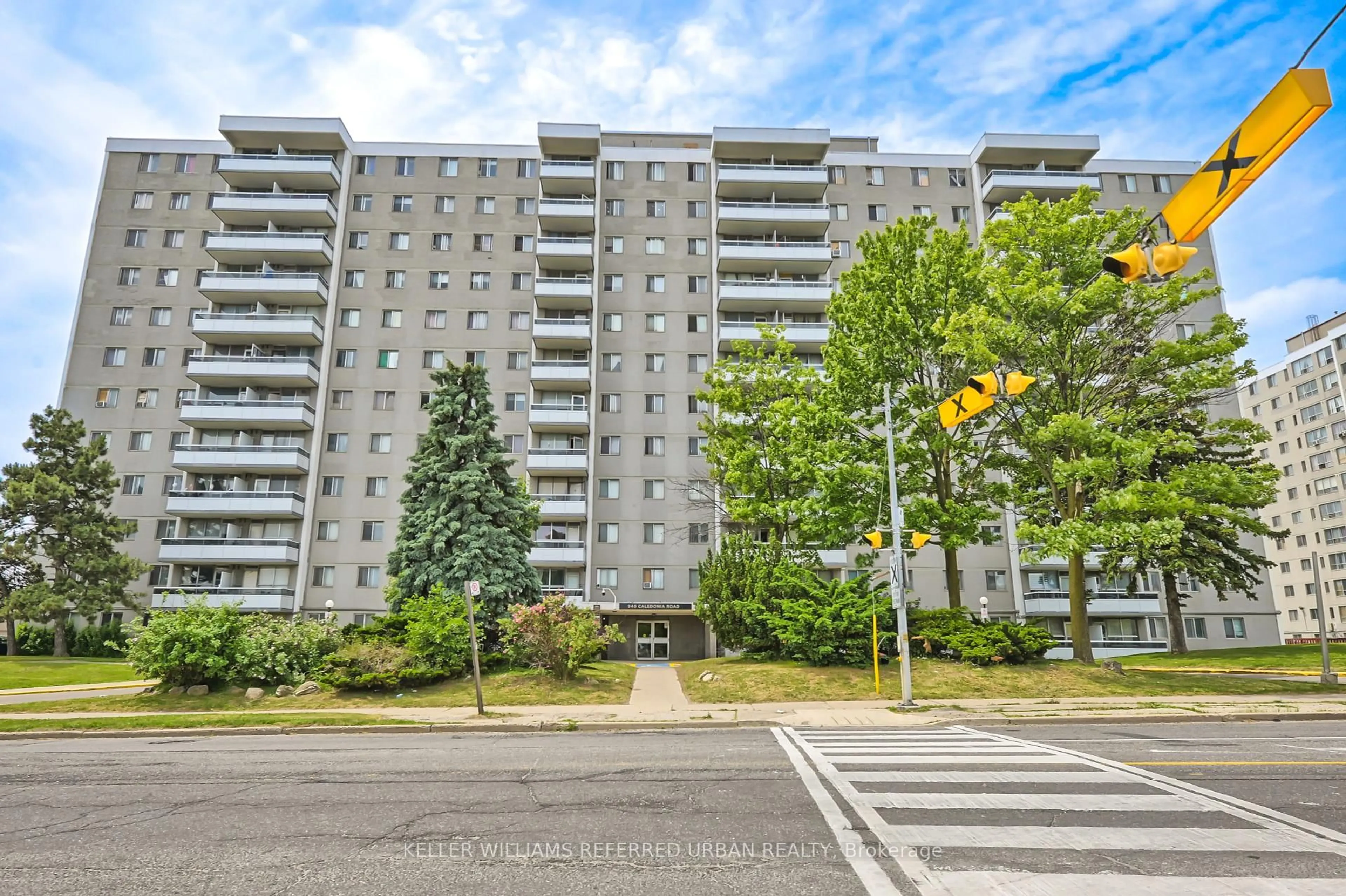 Unknown for 940 Caledonia Rd #611, Toronto Ontario M6B 2G8