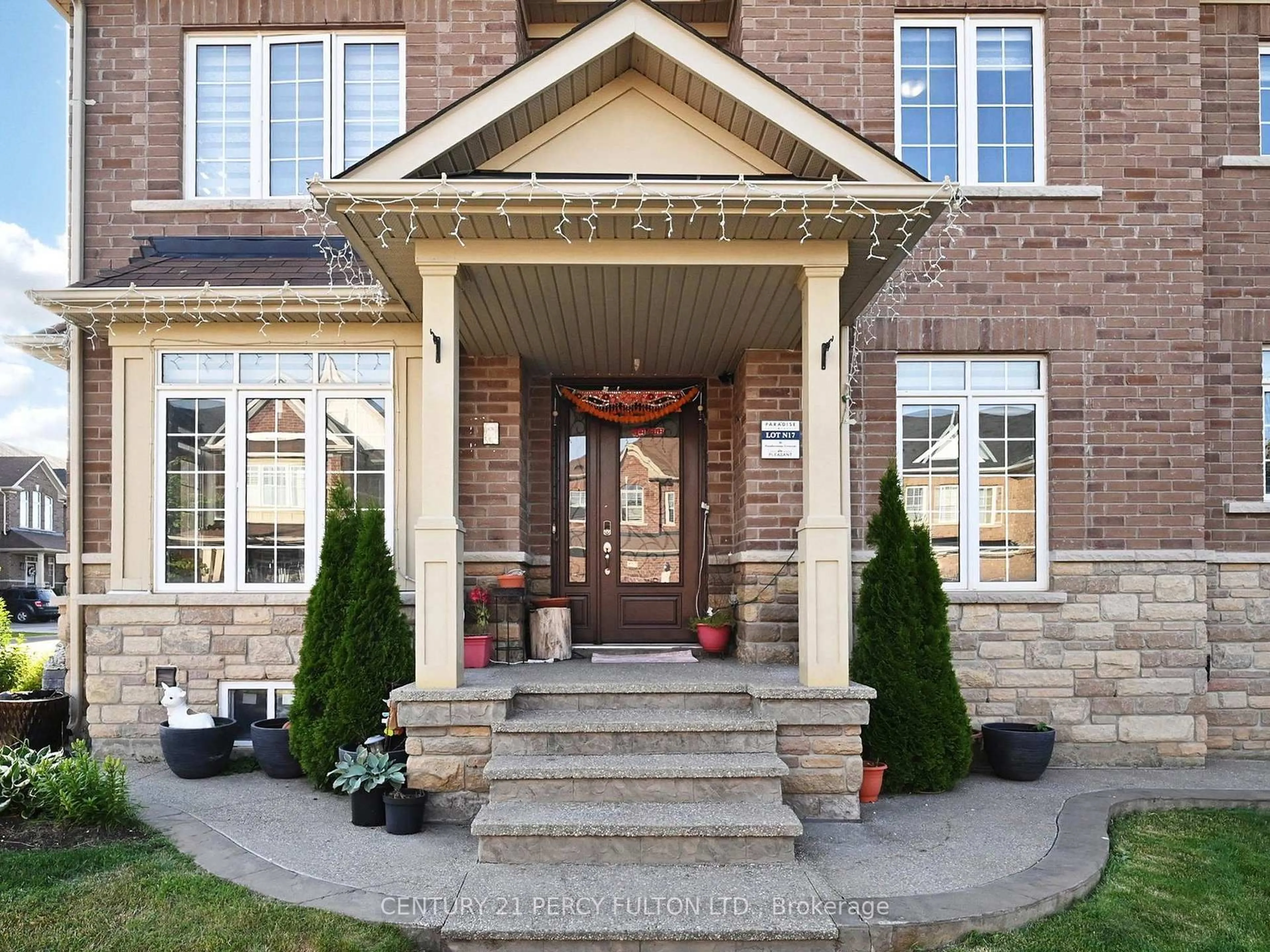 Home with brick exterior material, street for 96 Humberstone Cres, Brampton Ontario L7A 4B8