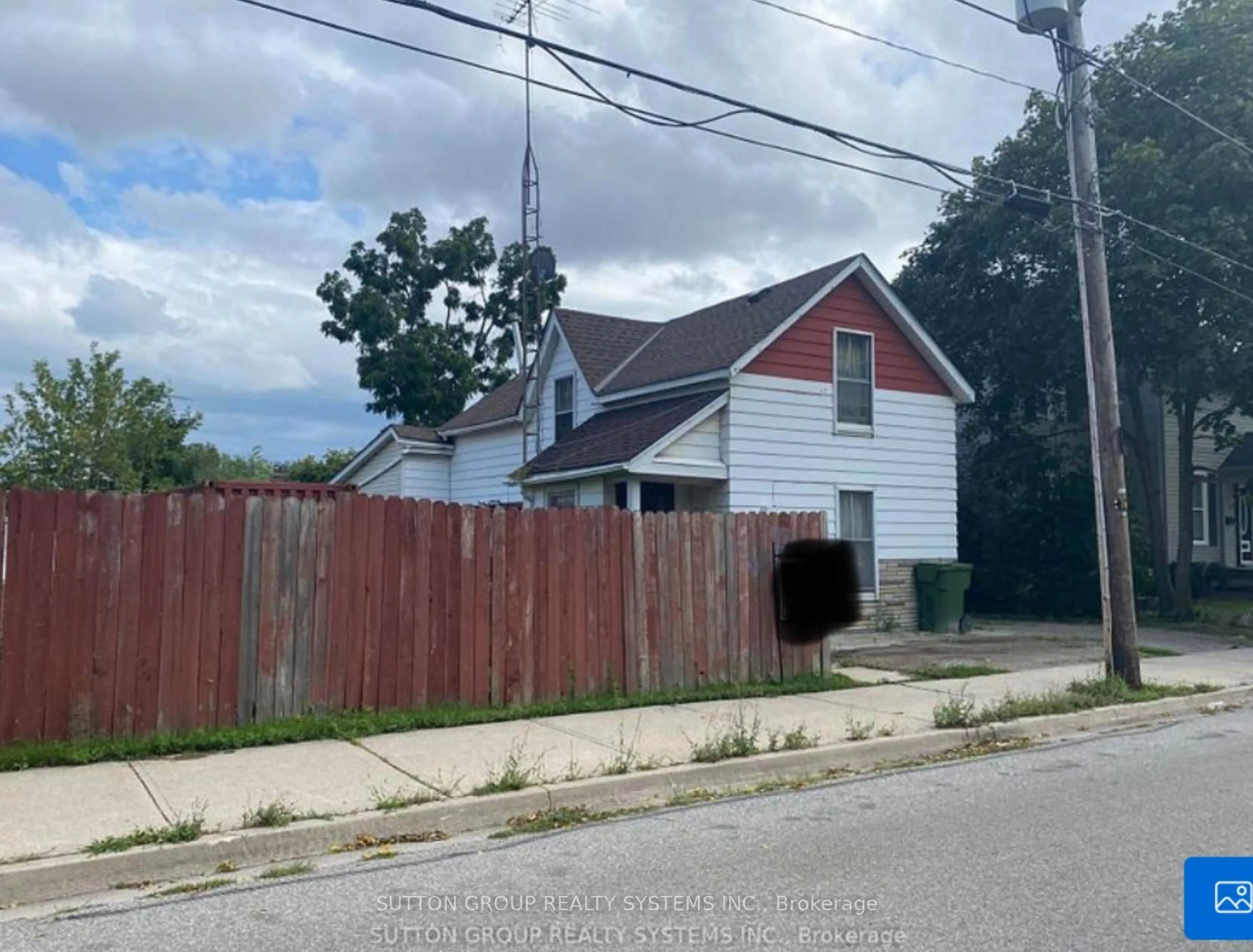 Unknown for 392 Pearl St, Milton Ontario L9T 1M8